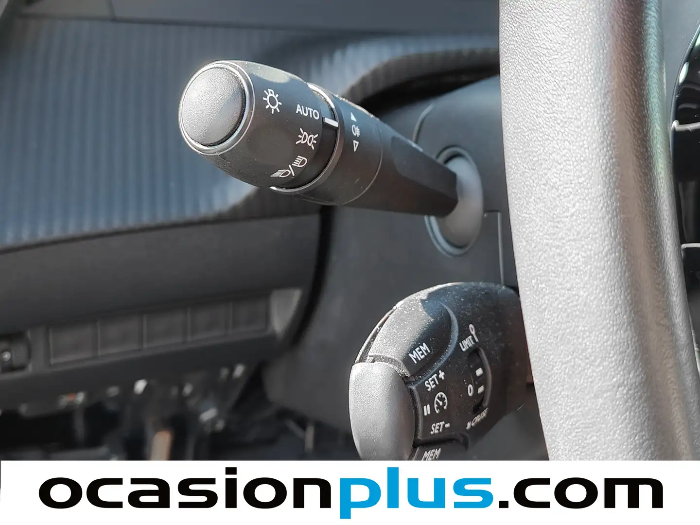 Foto Peugeot 2008 Peugeot 2008 PureTech 100 S&S Allure (100 CV)