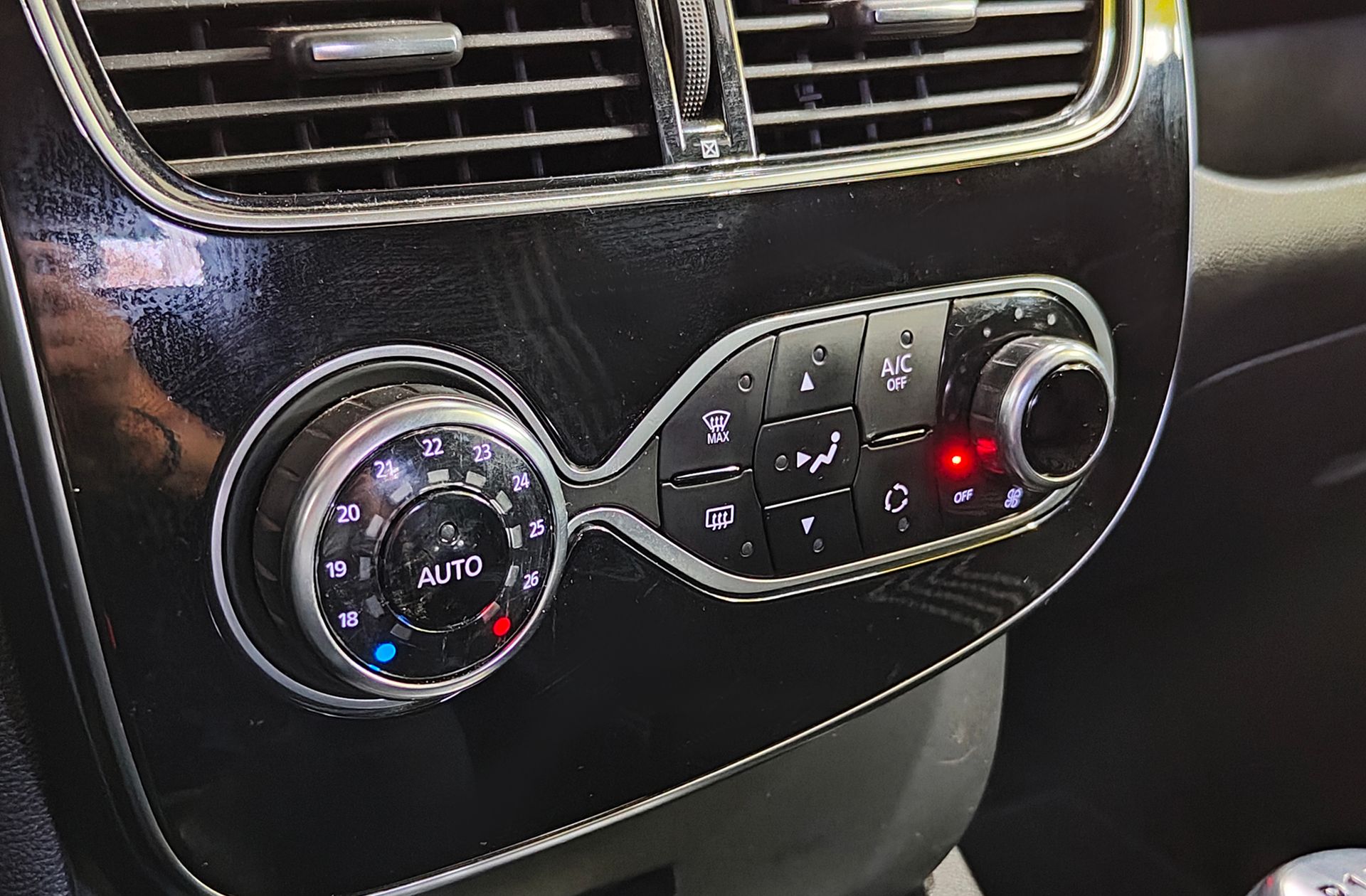 Renault Clio Zen Energy TCe - foto 32