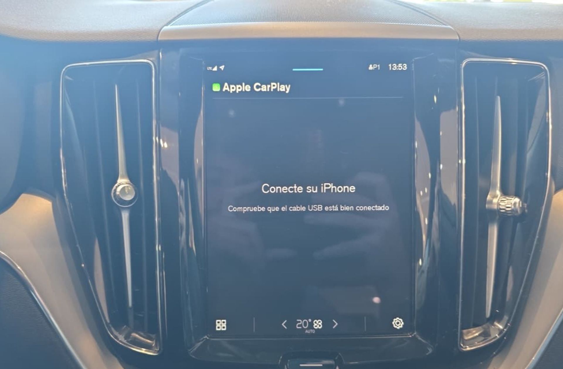 Volvo XC60 T6 Recharge Core AWD - foto 24