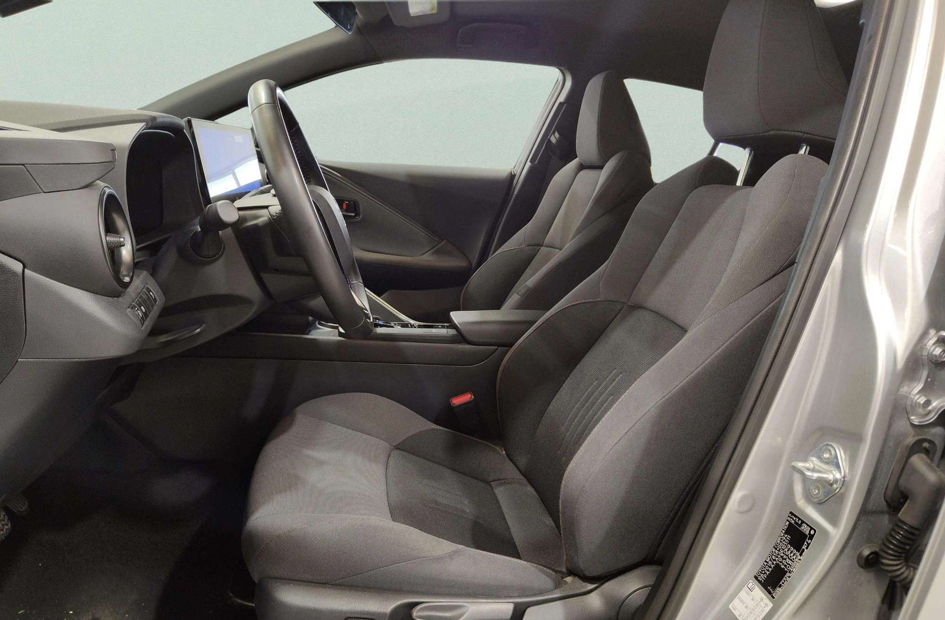 Toyota C-HR 140H Advance - foto 11