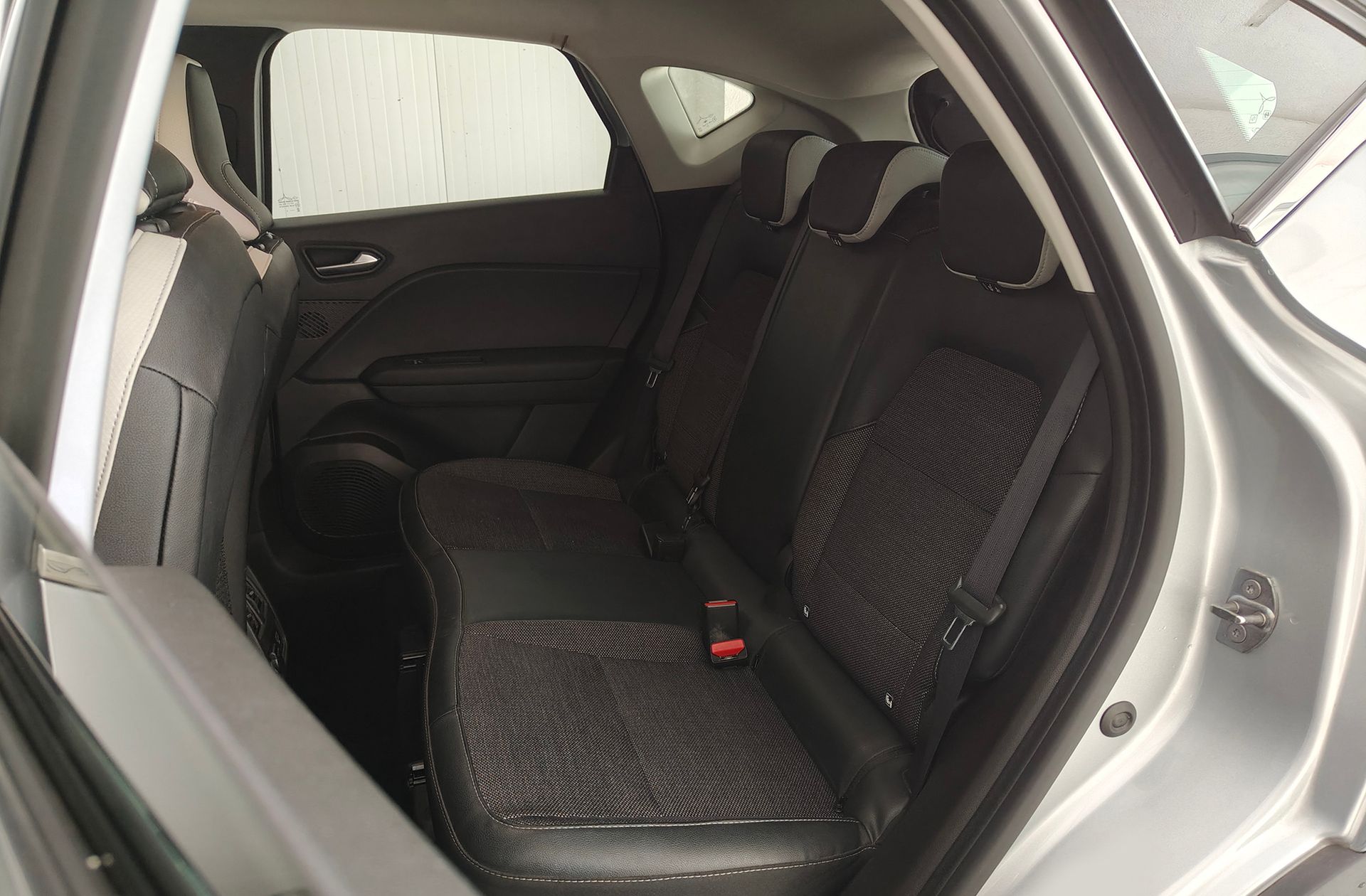 Renault Captur Techno TCe - foto 11