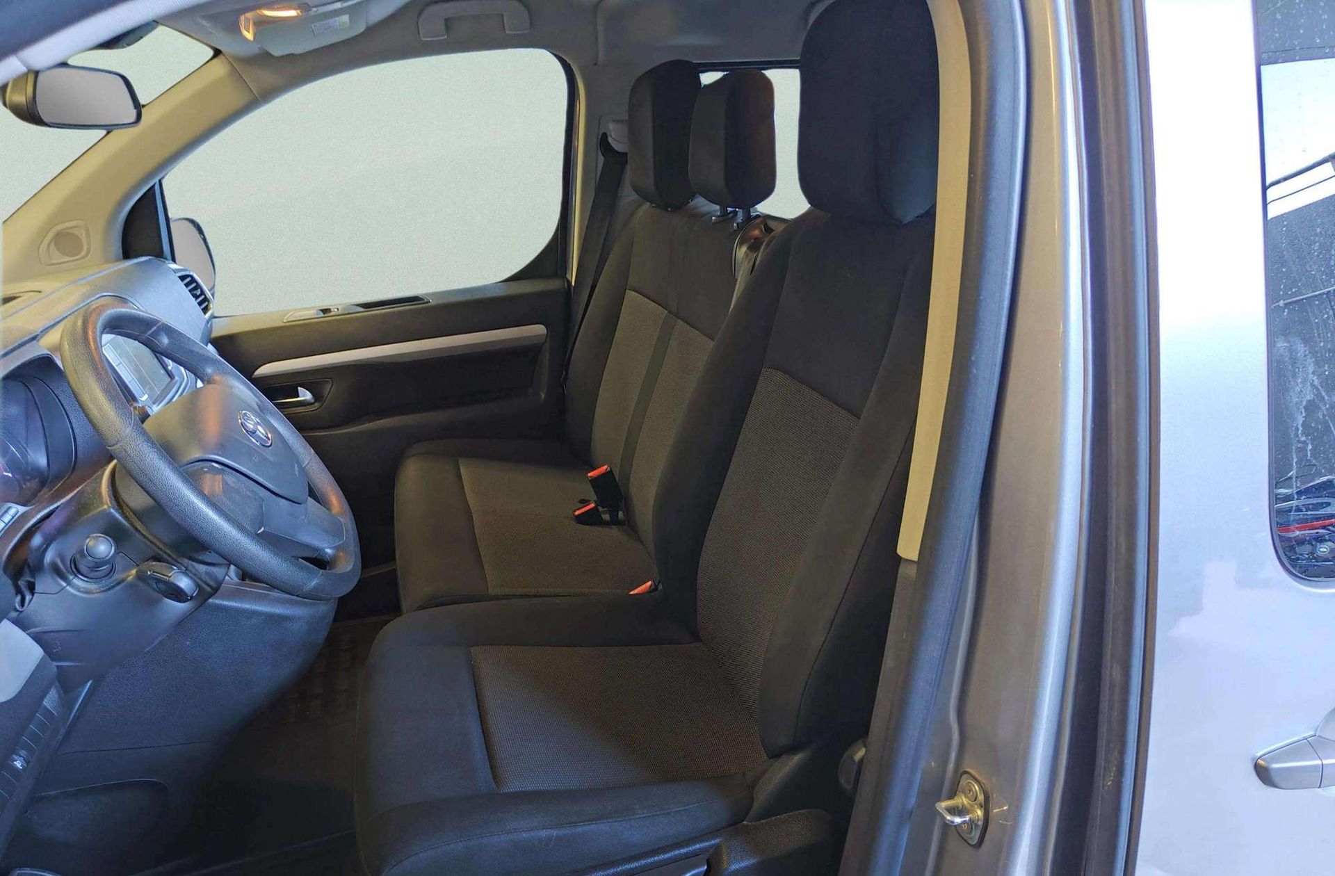 Toyota Proace Verso 2.0D VX Plus Shuttle L1 - foto 11