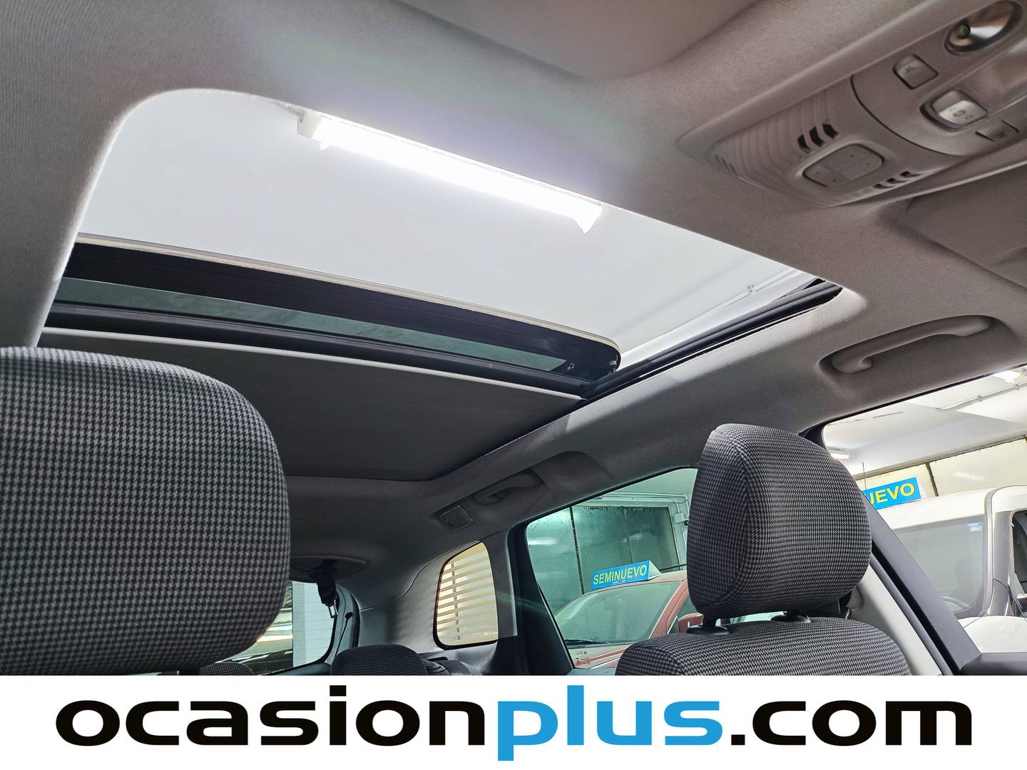 Extras y acabados del Citroën C3 Aircross Citroën C3 Aircross PureTech 110 S&S Shine EAT6 (110 CV)