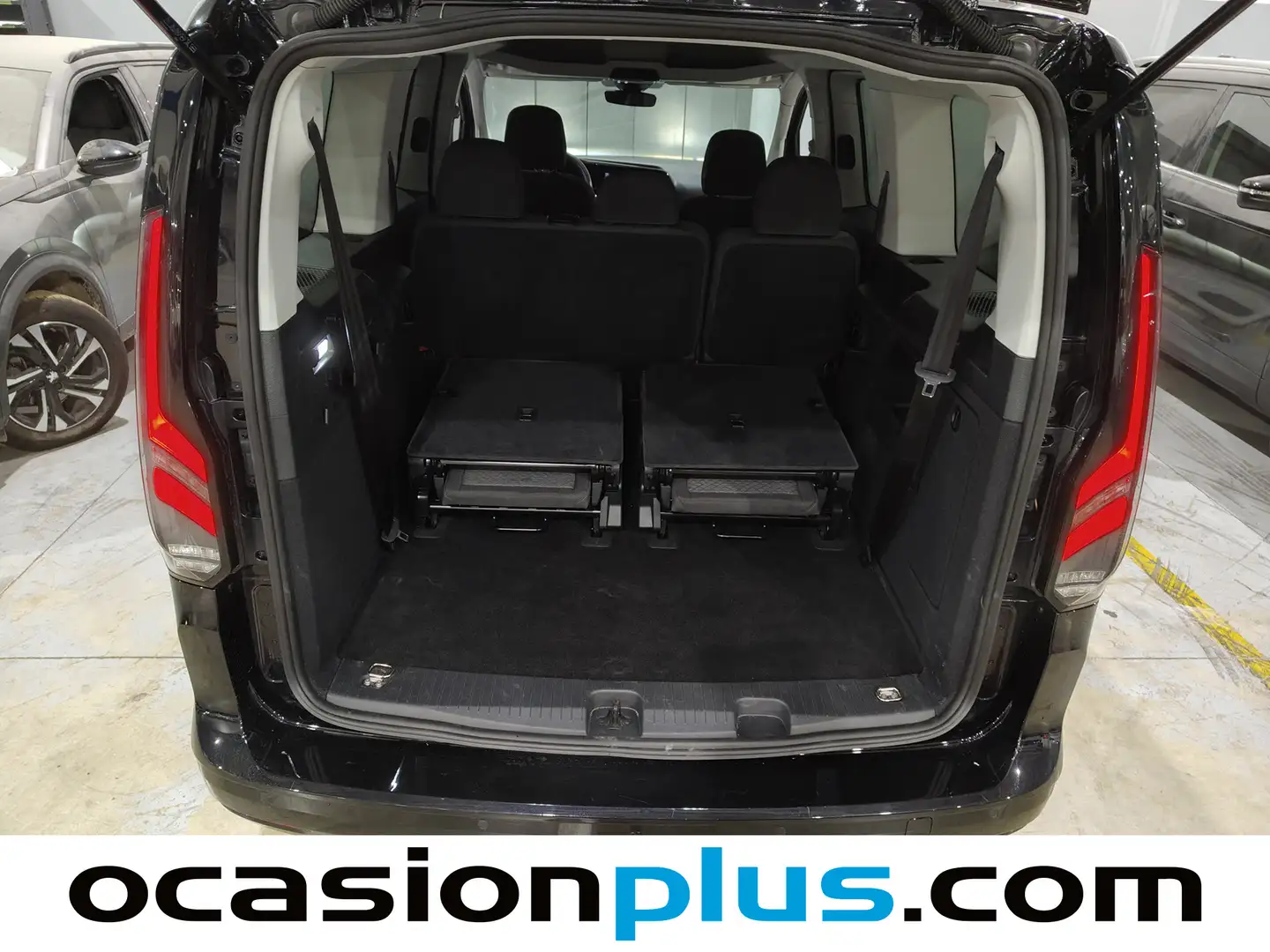 Foto Ford Grand Tourneo Connect Ford Grand Tourneo Connect 2.0 Ecoblue Titanium Auto (122 CV)