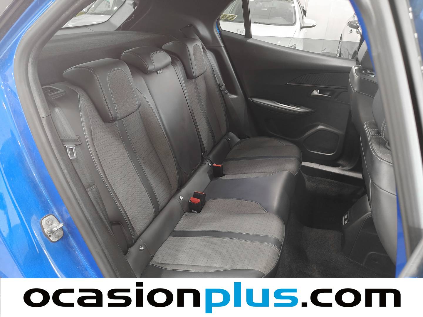 Foto Peugeot 2008 Peugeot 2008 PureTech 130 S&S Allure Pack (130 CV)