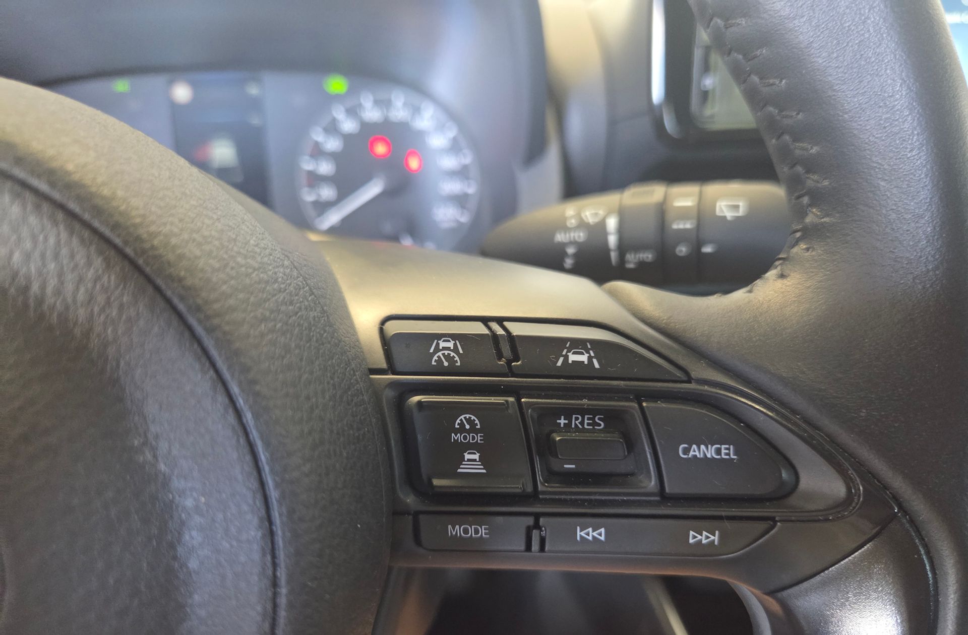 Toyota Yaris 120H Active Plus - foto 23