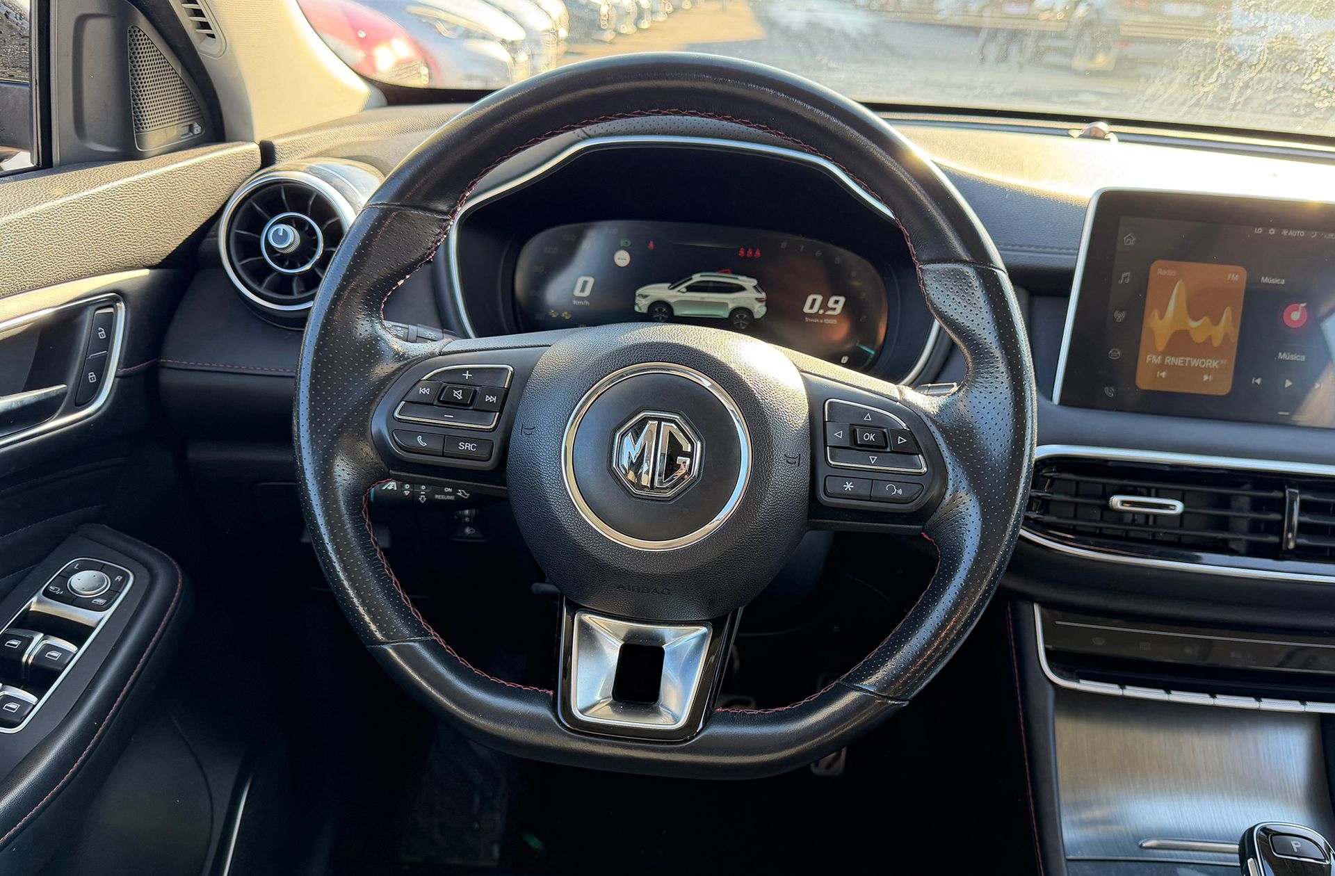 MG HS 1.5 Turbo GDI Luxury DCT - foto 24