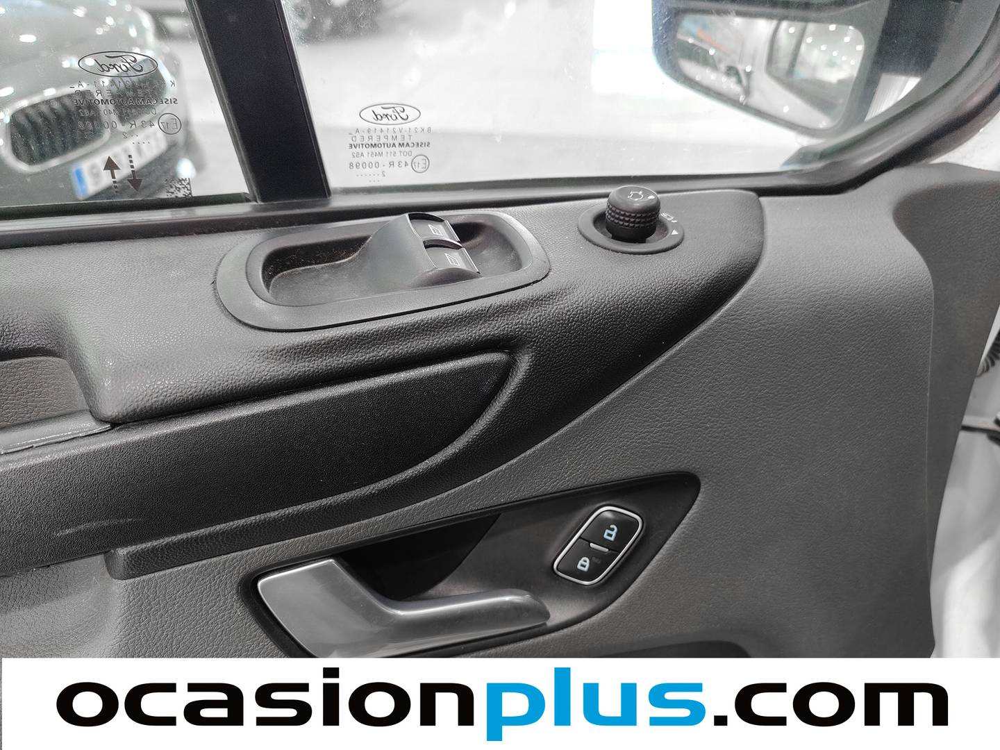 Foto Ford Transit Custom Ford Transit Custom Mixto 2.0 TDCI L1 320 Trend  (130 CV)