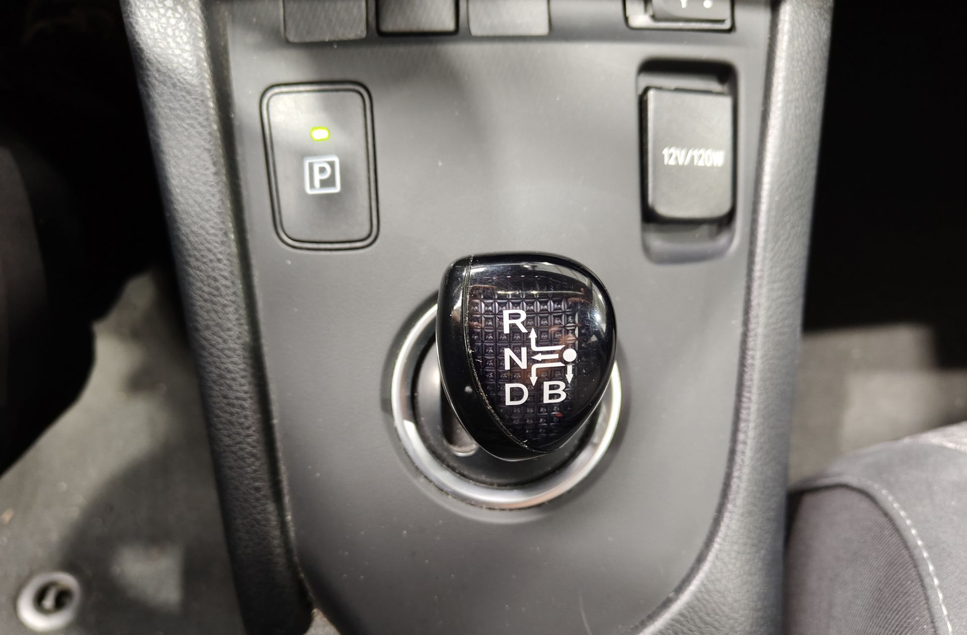 Toyota Auris 140H Hybrid Feel! - foto 5