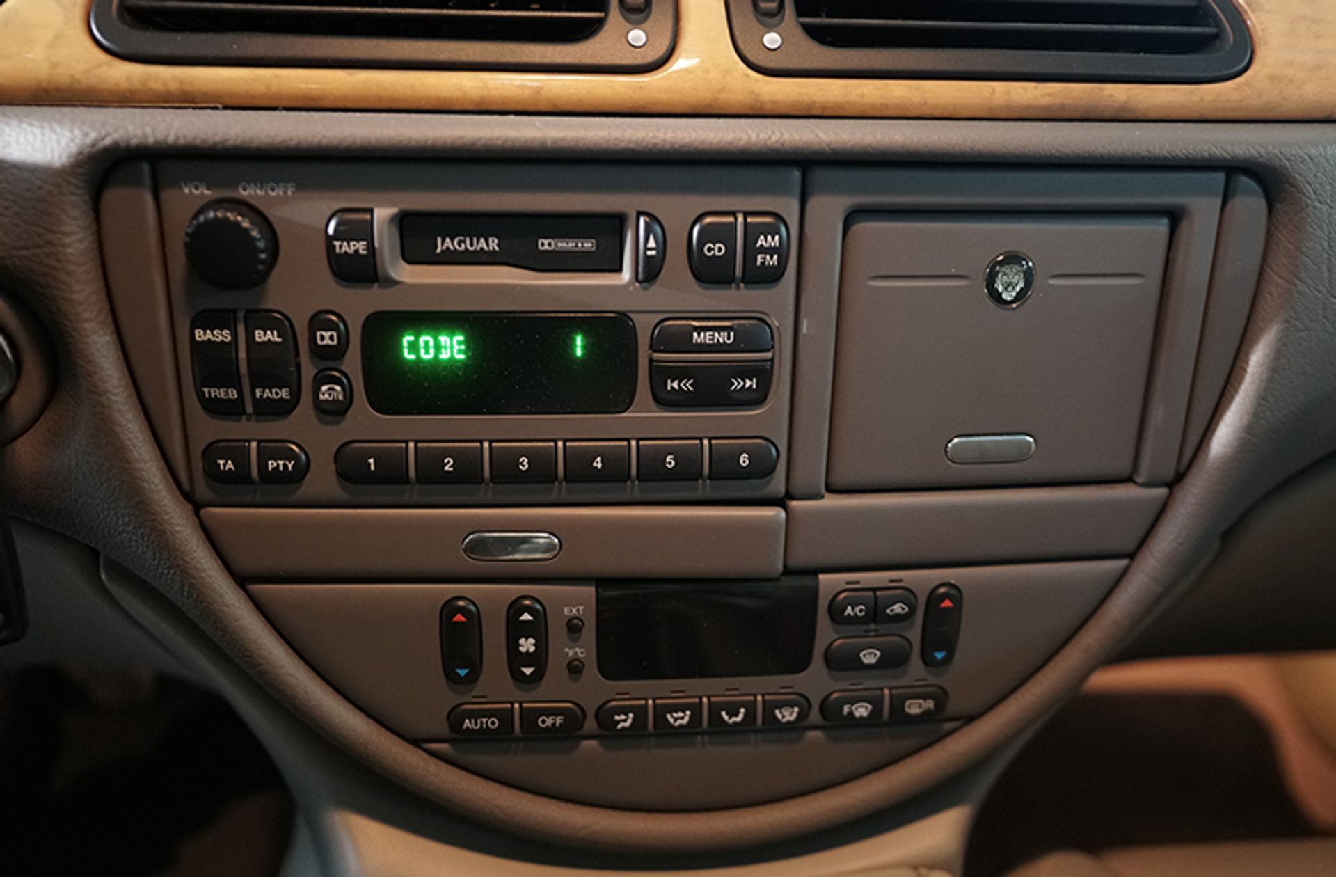 Jaguar S-Type 3.0 V6 Executive - foto 22