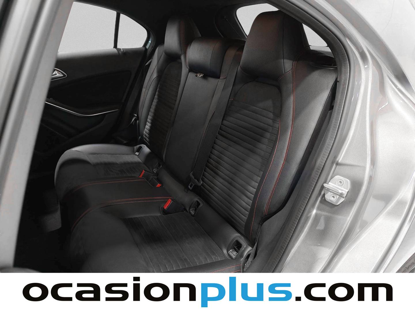 Foto asientos traseros Mercedes Clase A Mercedes Clase A 200 d (136 CV) Pack AMG
