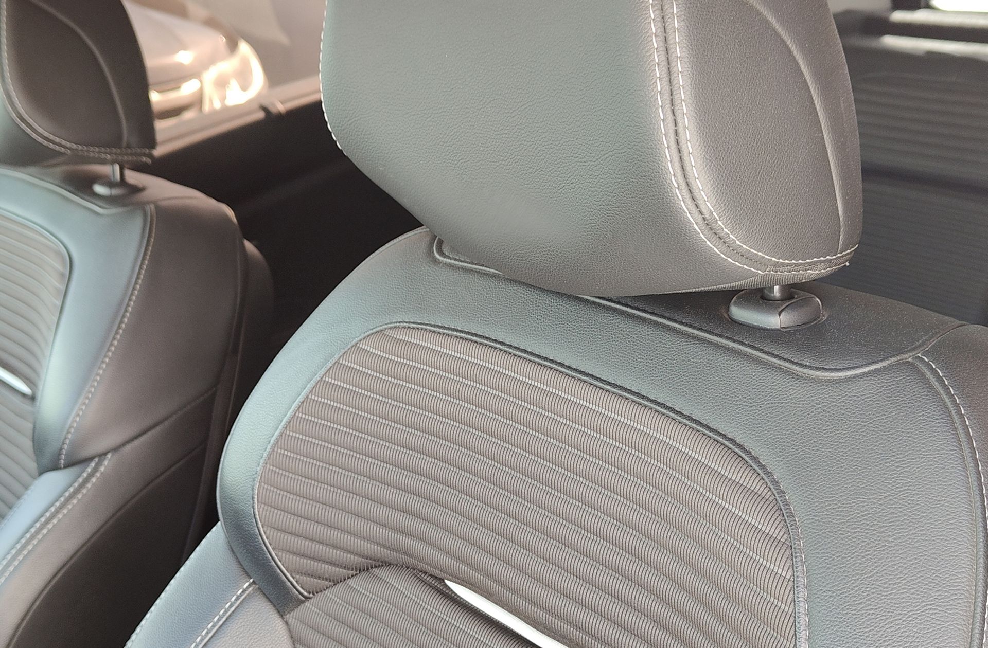 Renault Scénic Zen TCe GPF EDC - foto 6