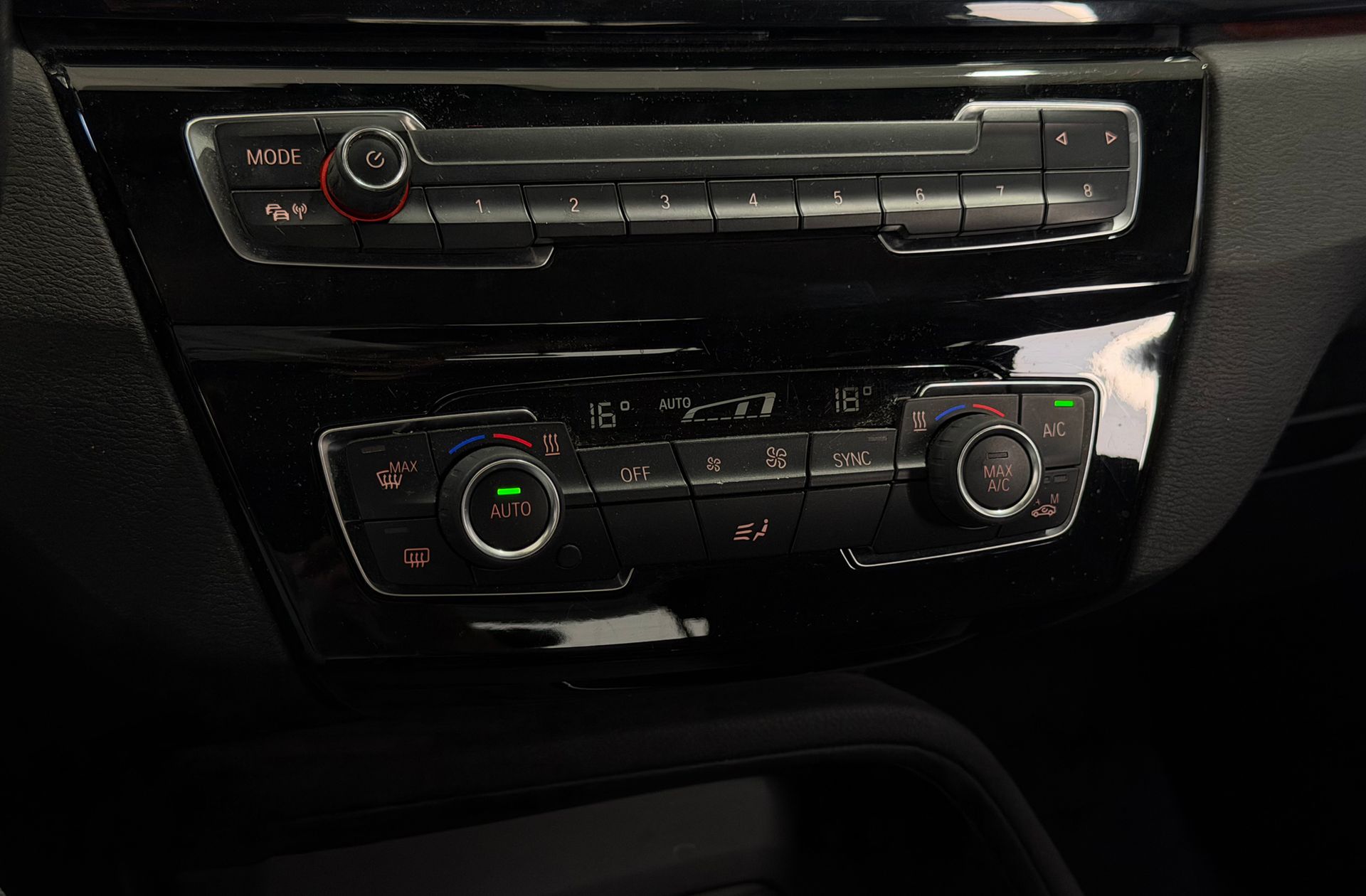 BMW X1 sDrive18d - foto 36
