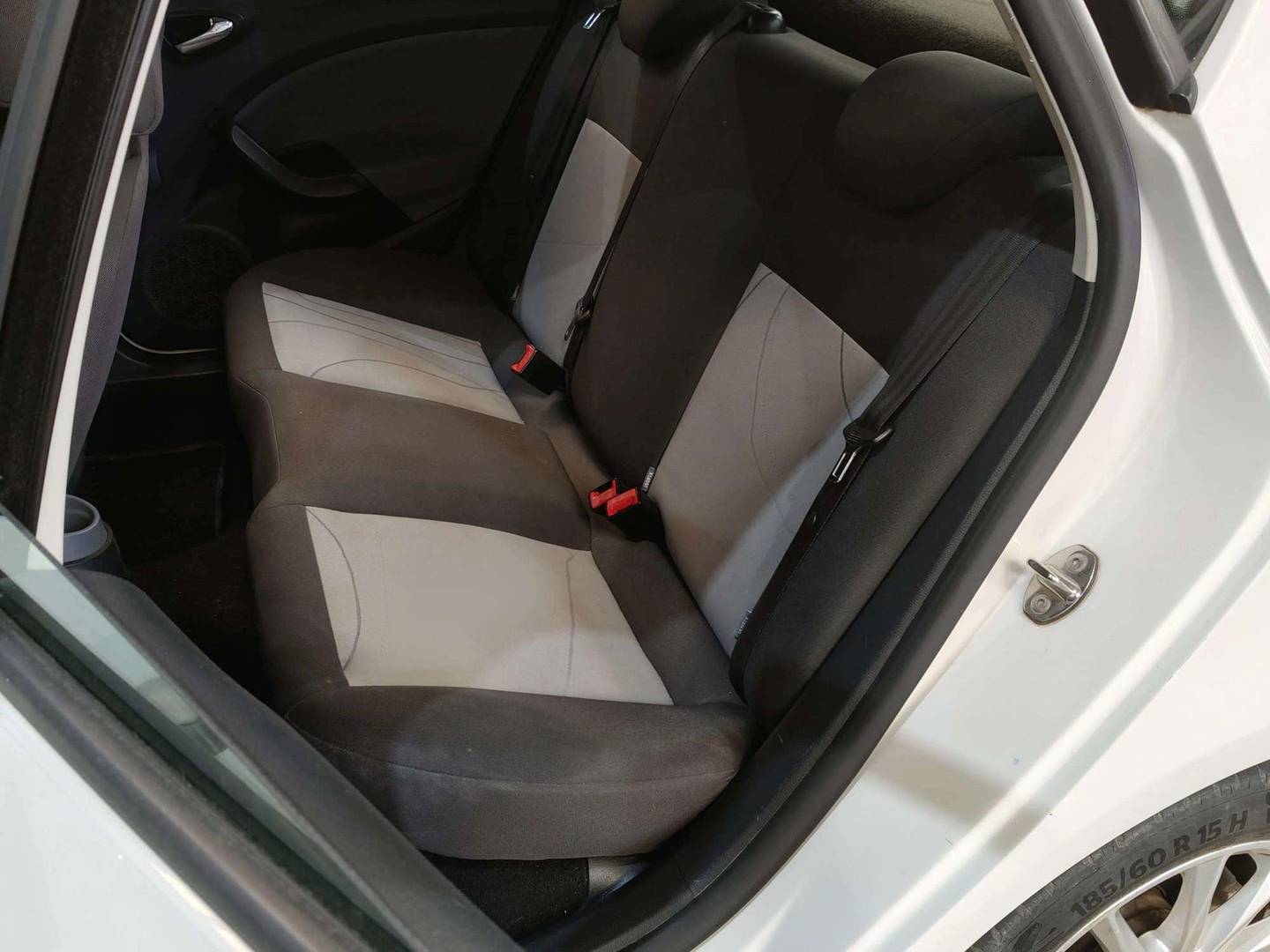 Foto asientos traseros Seat Ibiza Seat Ibiza 1.6 TDI CR Reference (90 CV)