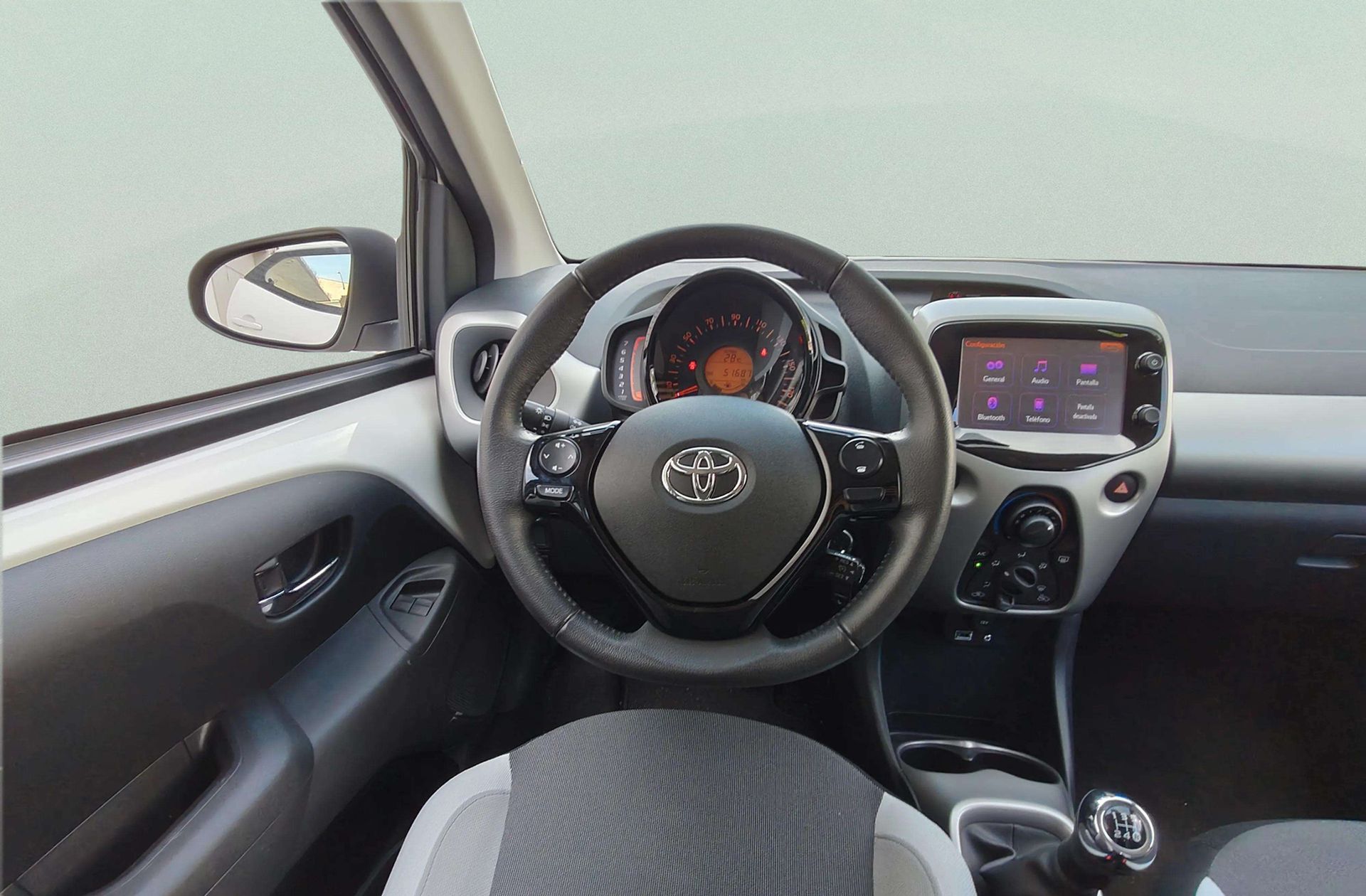 Toyota Aygo 1.0 70 x-play - foto 21