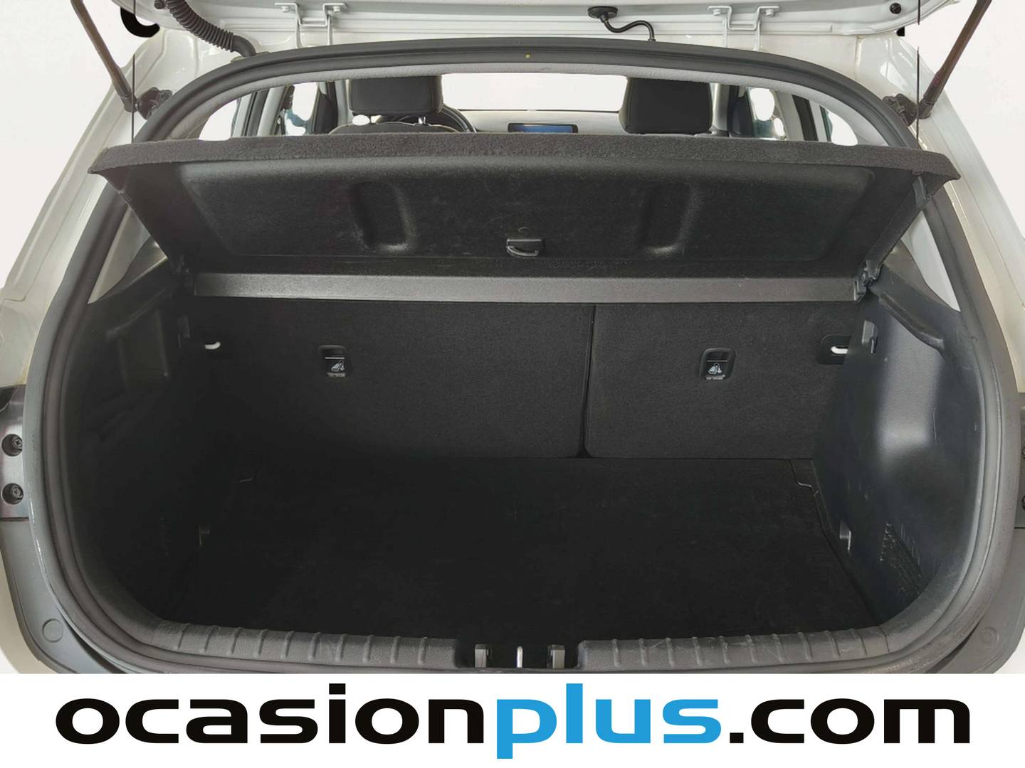 Fotos maletero KIA Stonic KIA Stonic 1.0 T-GDi MHEV MT Concept (100 CV)