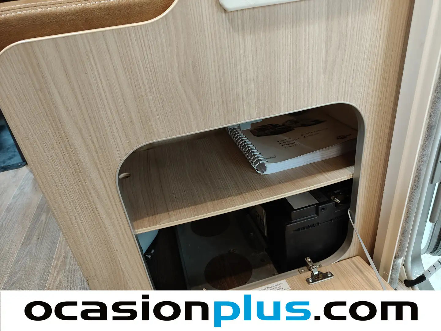 Foto Burstner BT5902 Burstner BT5902 TRAVEL VAN T-590 (150 CV)