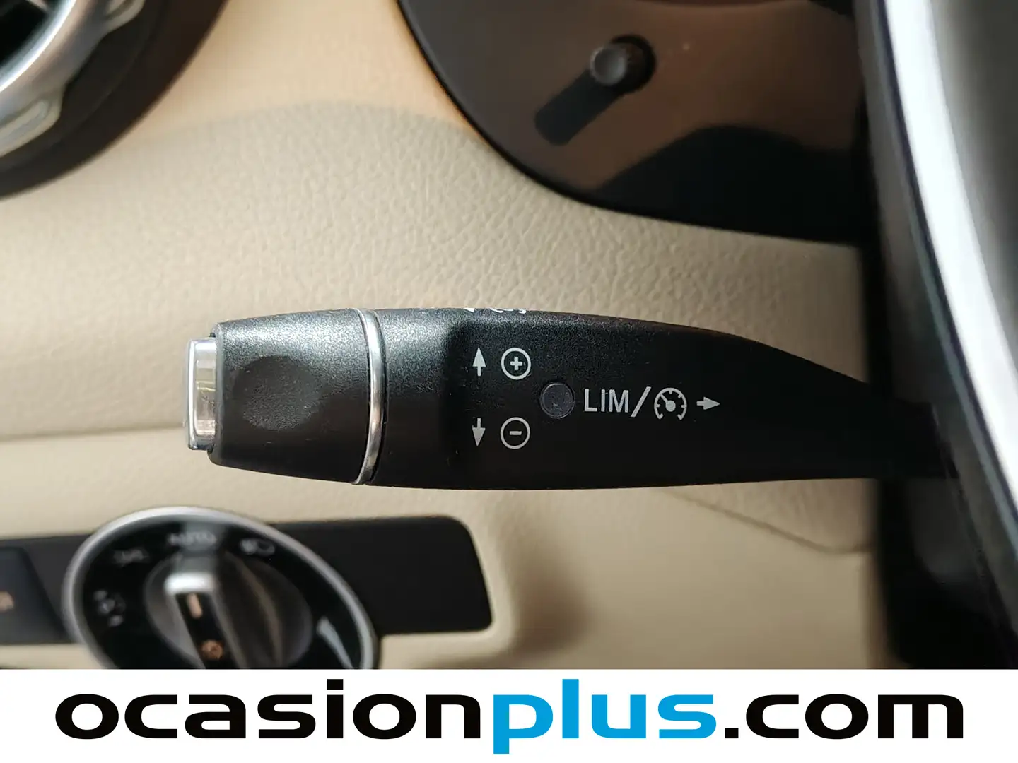 Foto Mercedes GLA Mercedes-Benz GLA 180  (122 CV)