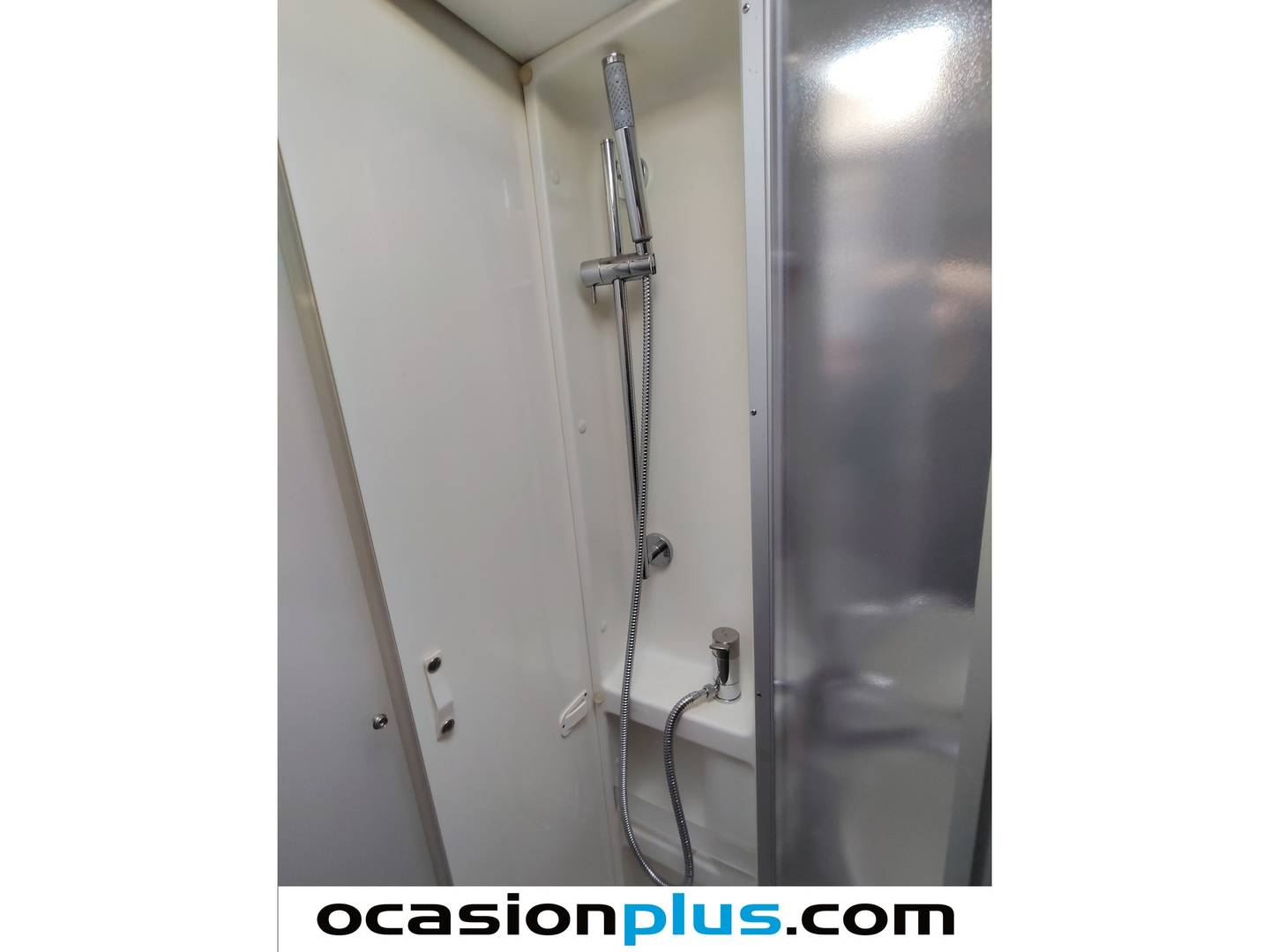 Acabados Hymer T 674 CL Hymer T 674 CL (131 CV) 4 Plazas