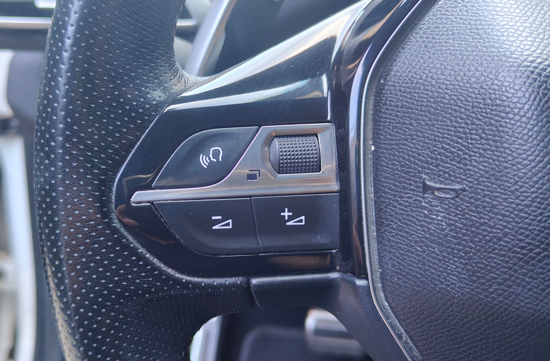 Peugeot 3008 2.0 BlueHDi GT - foto 30