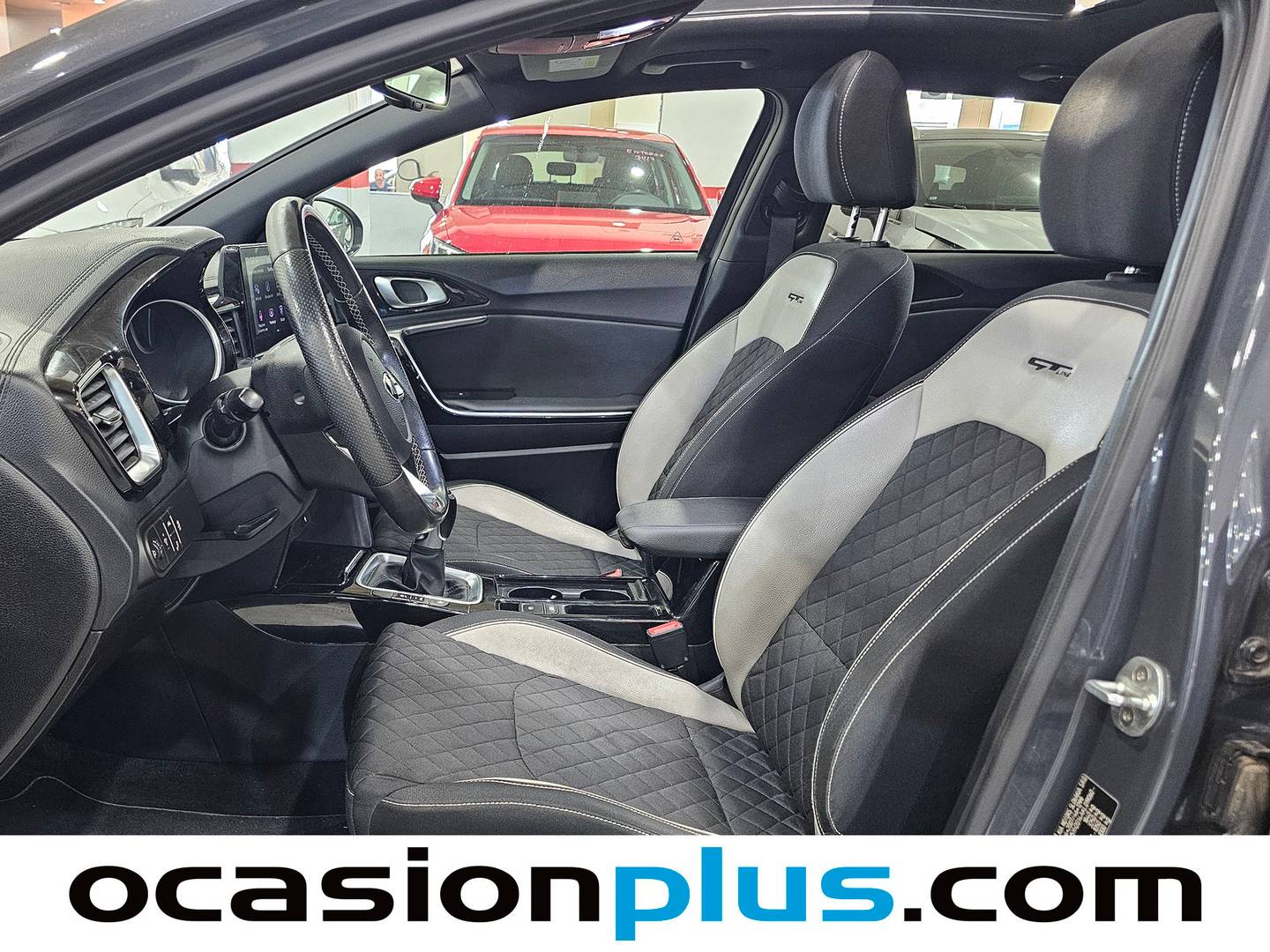 Foto asientos delanteros KIA ProCeed KIA ProCeed 1.4 T-GDI GT Line (140 CV)