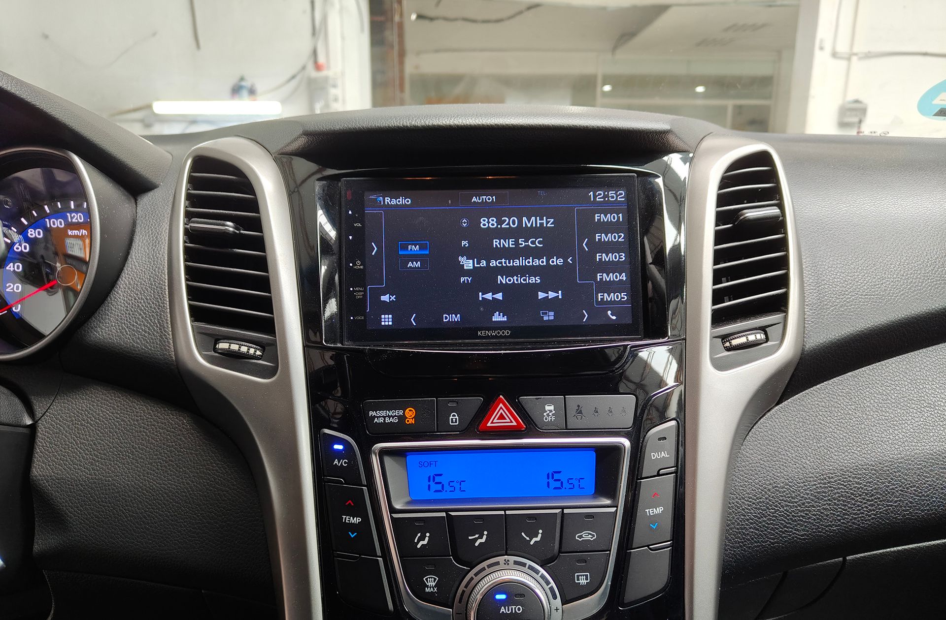 Hyundai i30 1.6 GDi BlueDrive Tecno - foto 28