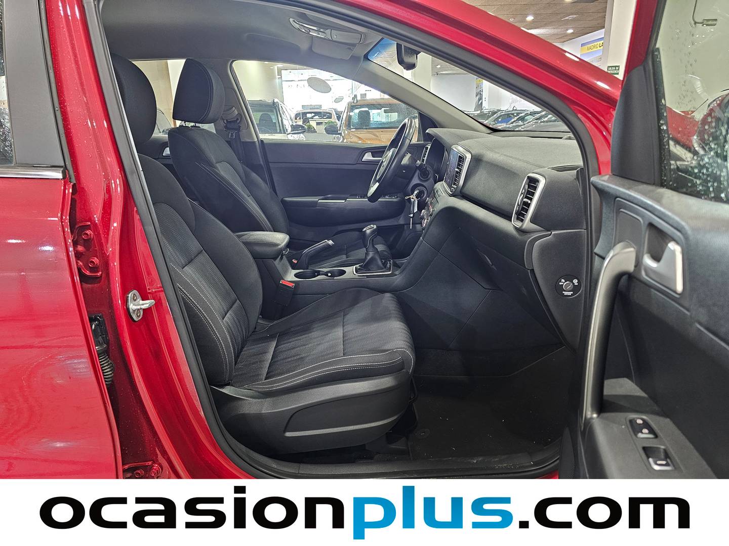 Foto KIA Sportage Kia Sportage 1.6 MHEV Business 4x2 DCT (136 CV)