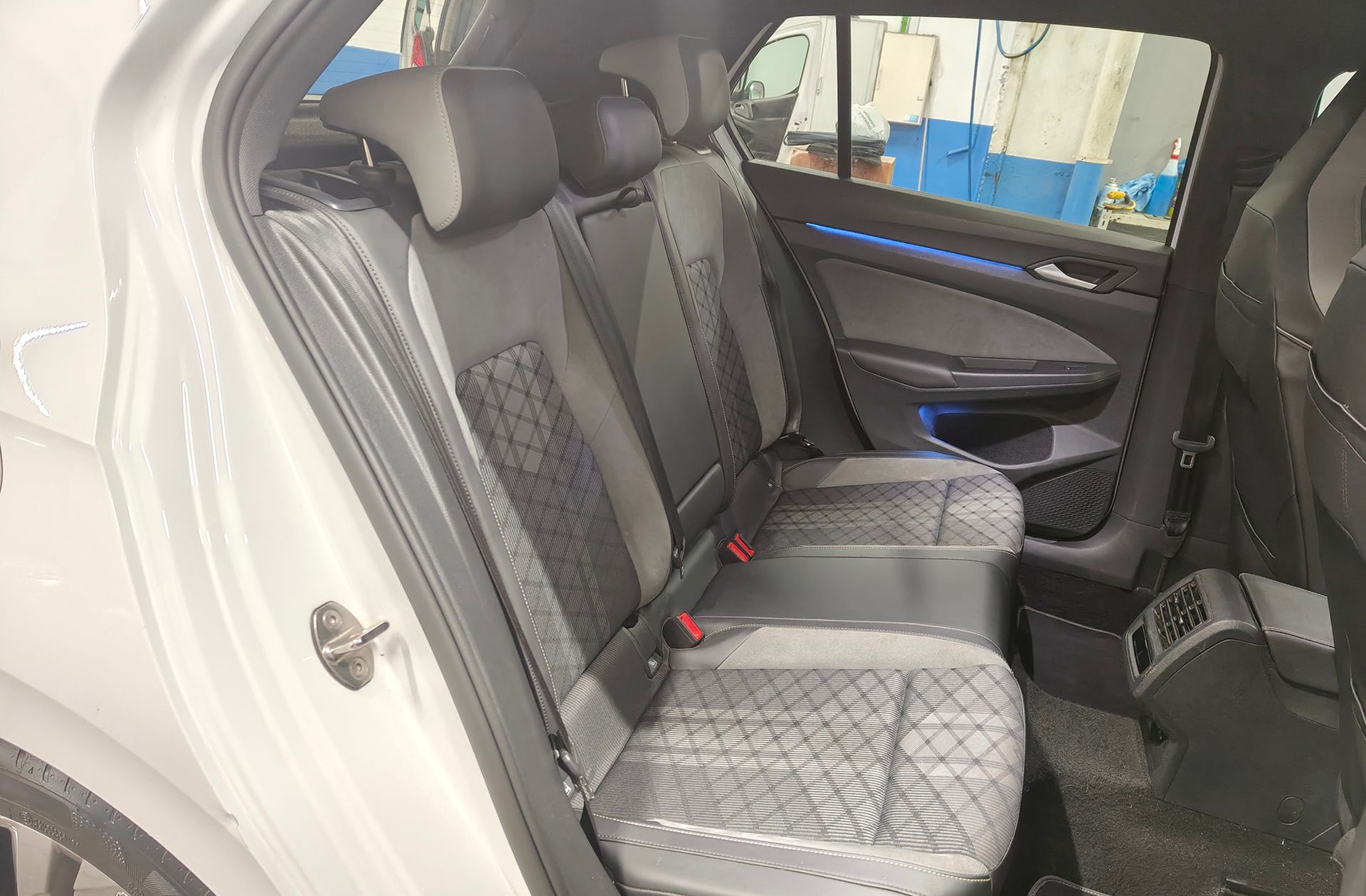 Volkswagen Golf R-Line 1.5 eTSI DSG - foto 19
