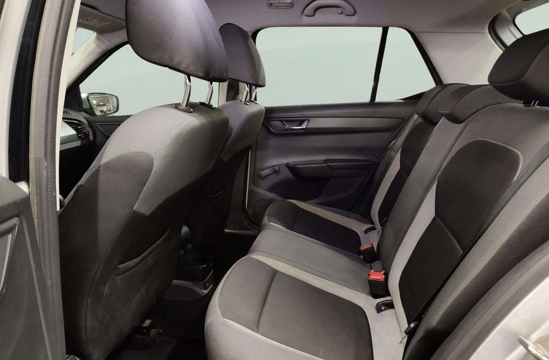 Škoda Fabia 1.2 TSI Ambition - foto 9