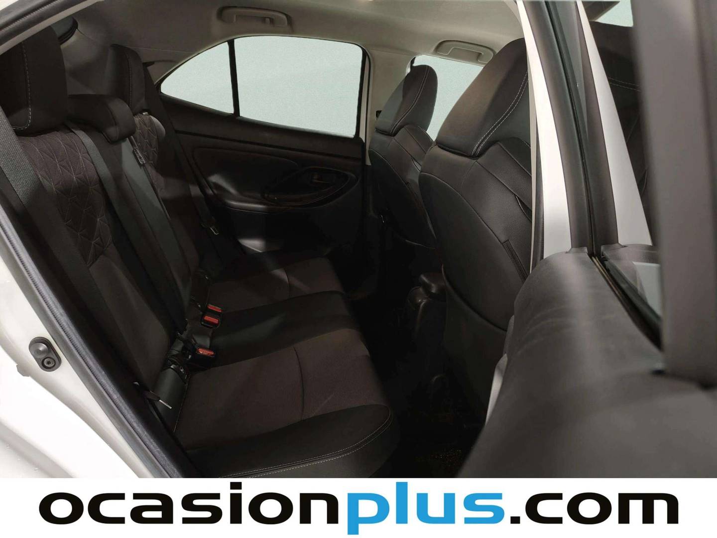 Foto asientos traseros Toyota Yaris Cross Toyota Yaris Cross 120H Style (116 CV)