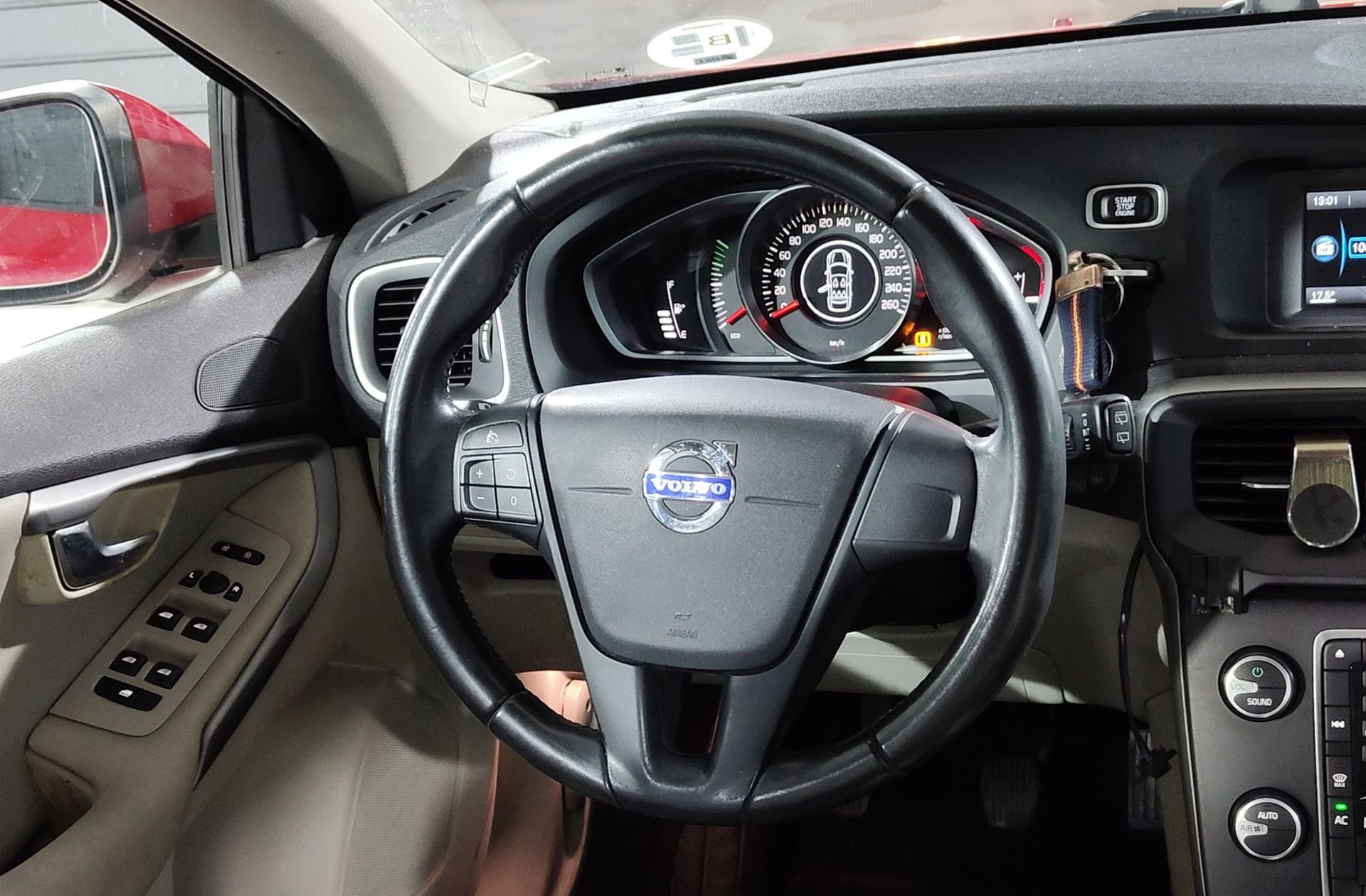 Volvo V40 D2 Kinetic - foto 26