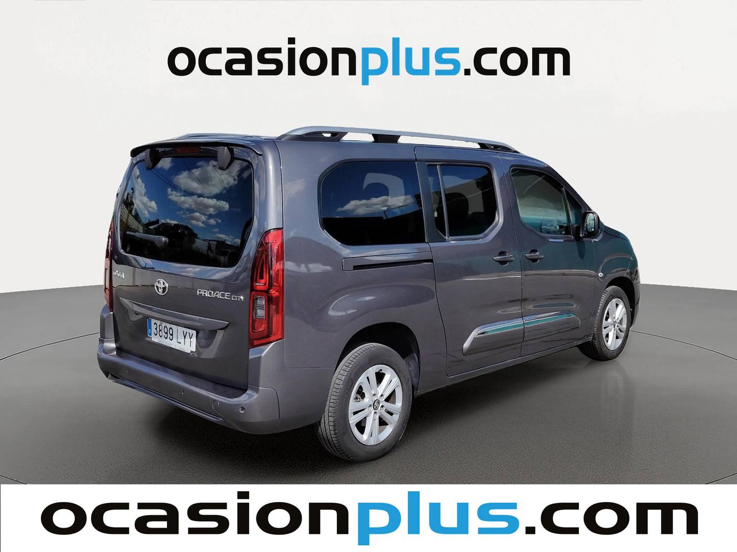 Foto trasera Toyota Proace City Verso Toyota Proace City Verso 1.2 96kW Family Act Auto 7 Plazas L2 derecha