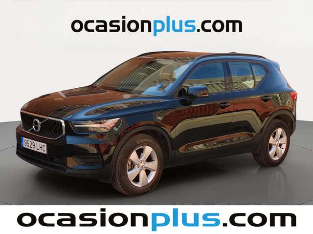 Volvo XC40 T3 Momentum Core (163 CV) de segunda mano