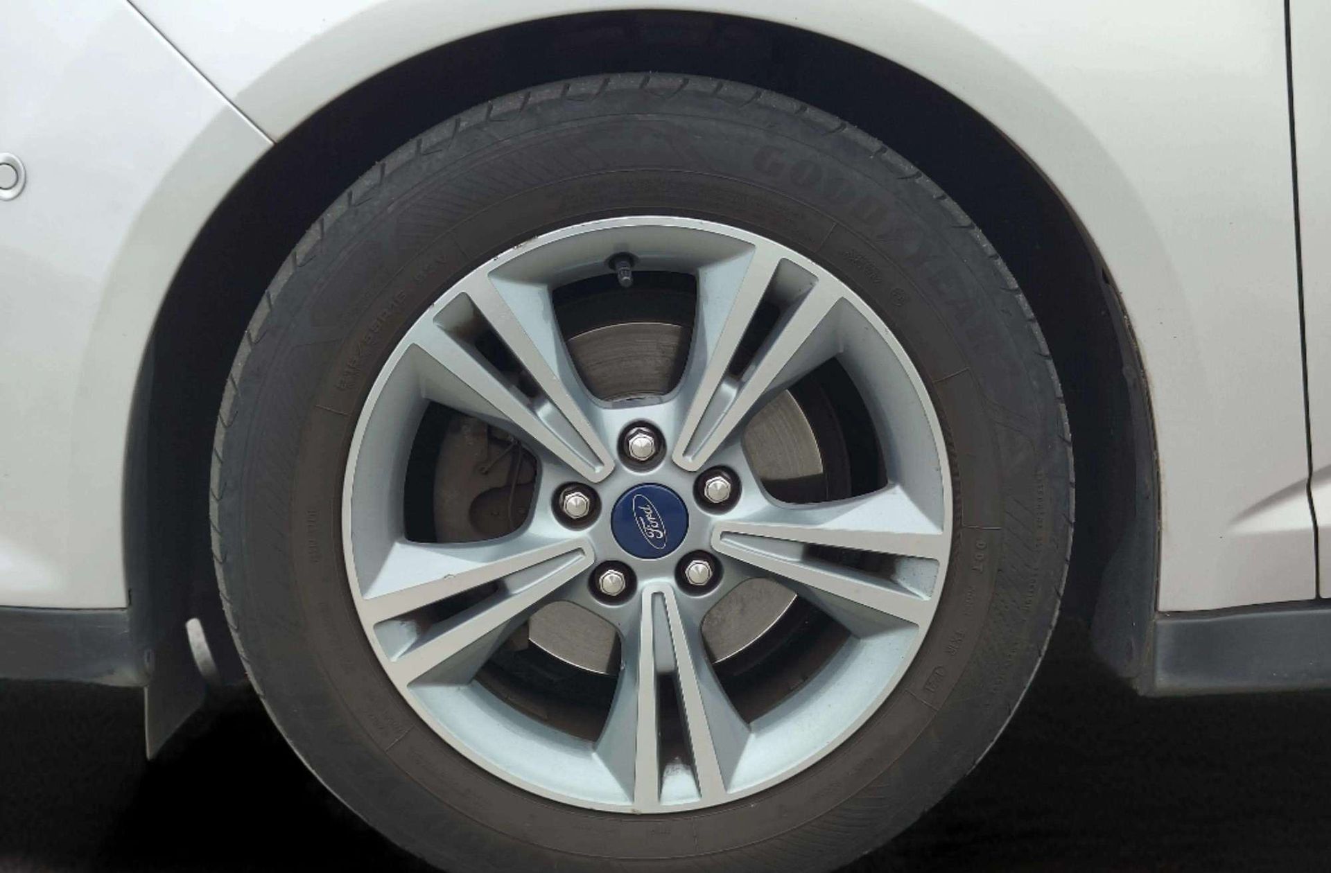 Ford C-Max 1.0 EcoBoost Trend - foto 33