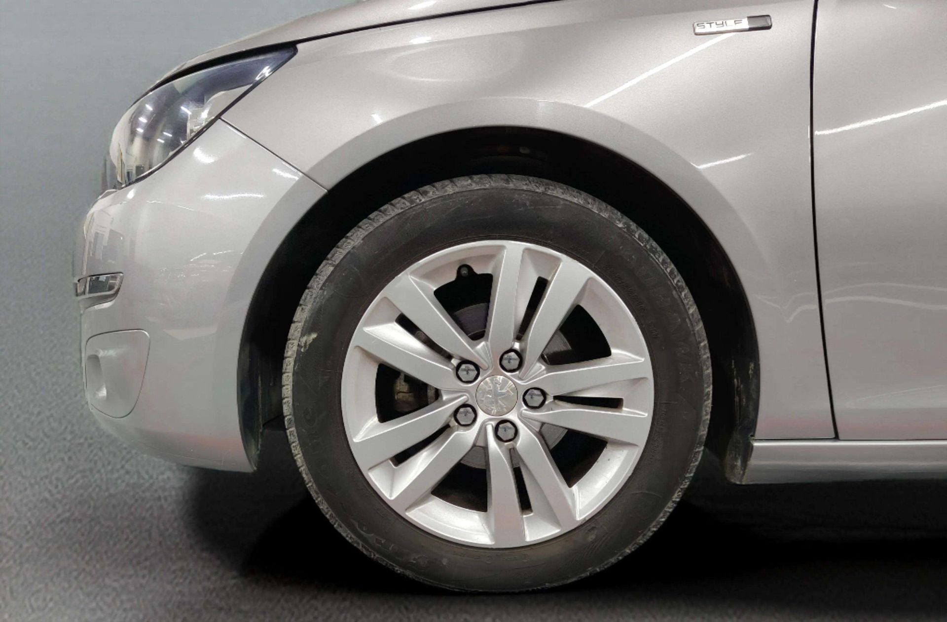 Peugeot 308 BlueHDi 100 Style - foto 36