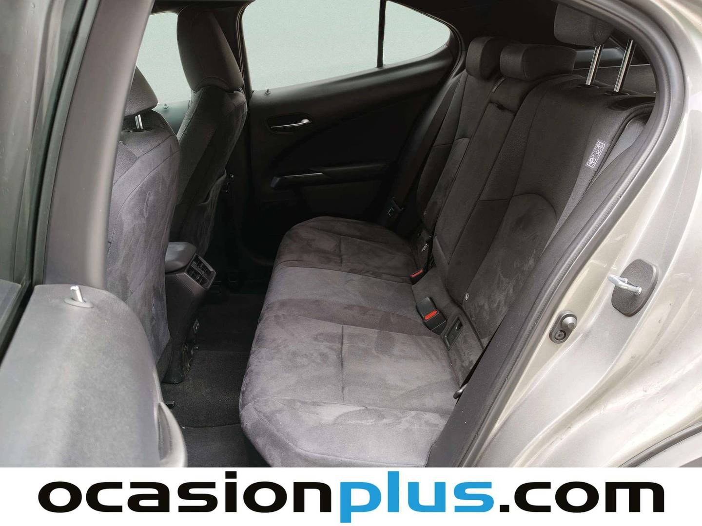 Foto asientos traseros Lexus UX Lexus UX UX 250h Premium (184 CV)