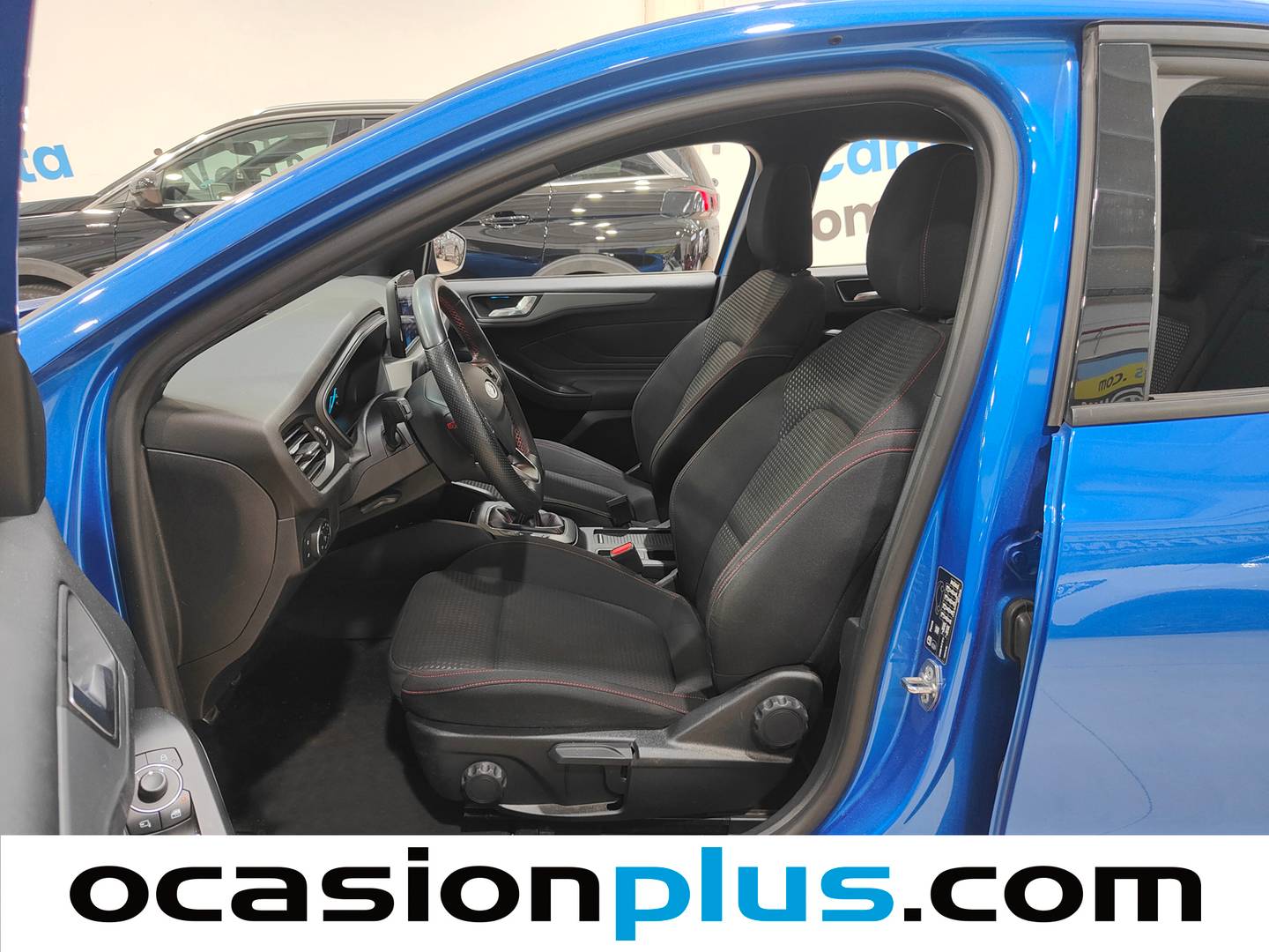 Foto asientos delanteros Ford Focus Ford Focus 1.0 Ecoboost MHEV ST-Line (125 CV)