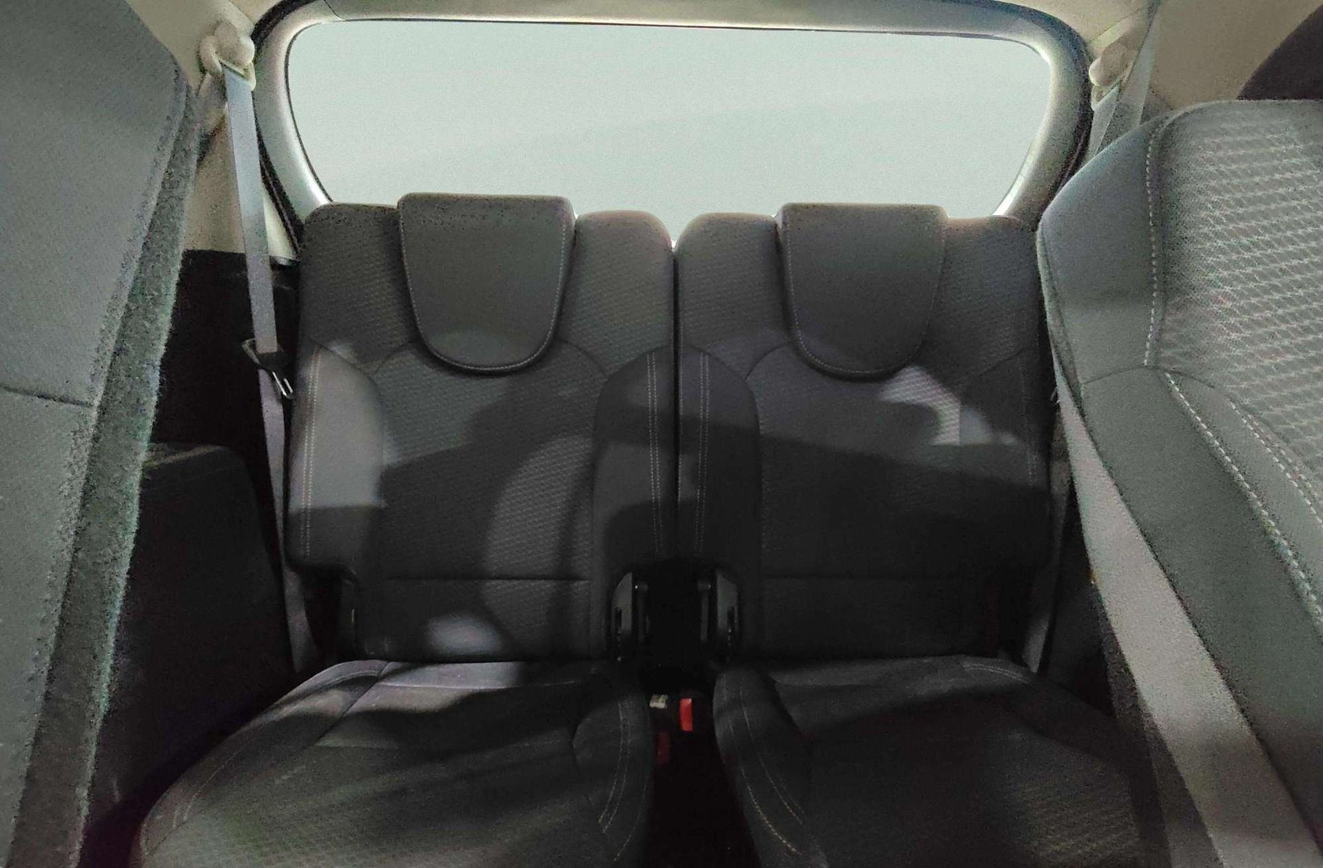 Kia Carens 1.7 CRDi VGT Concept Eco-Dynam - foto 5