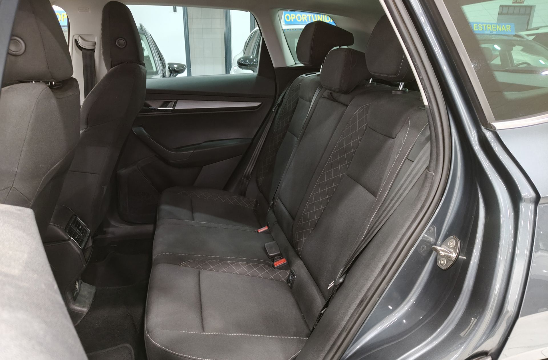 Škoda Karoq 1.0 TSI Ambition - foto 11