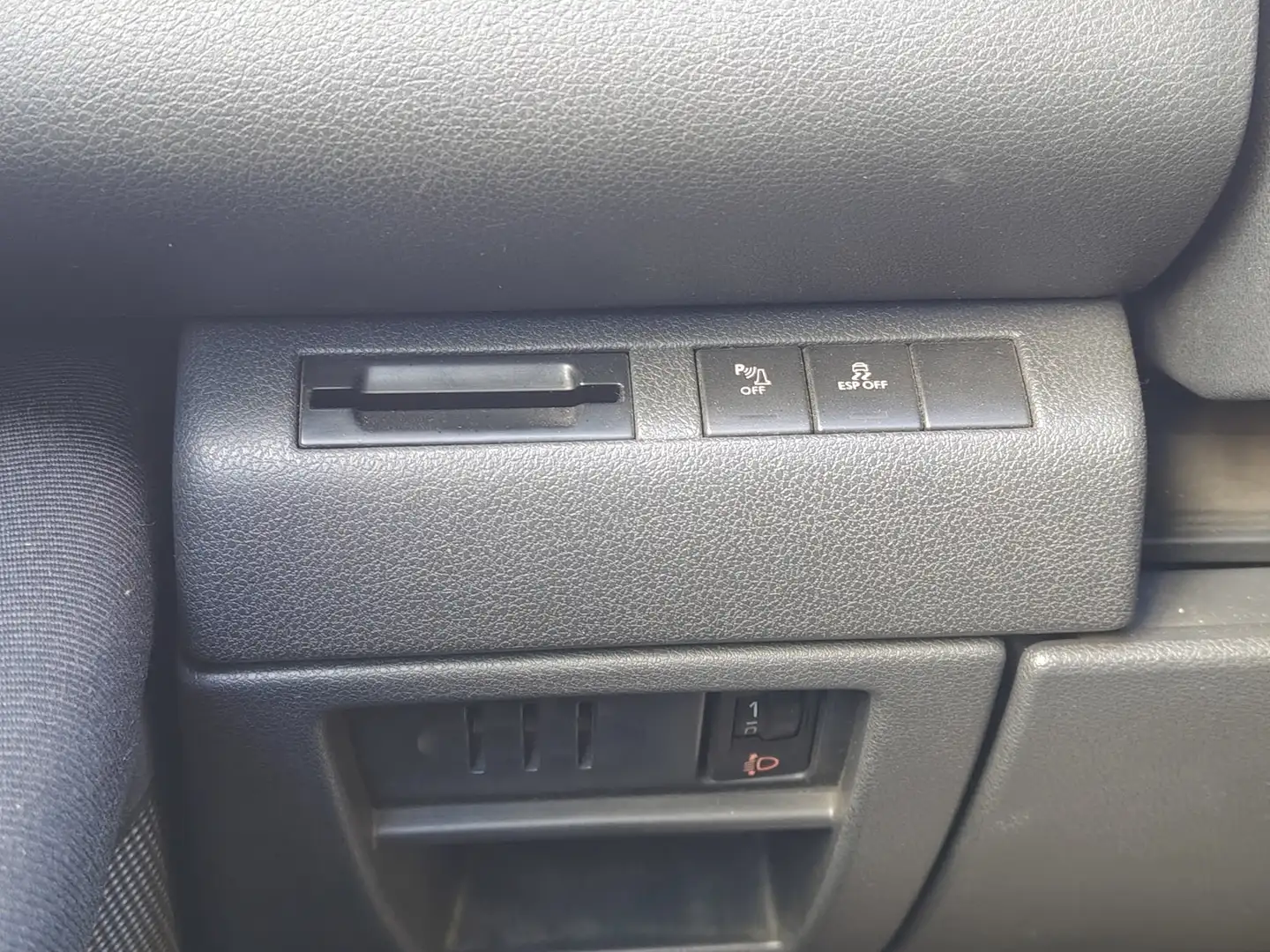 Foto Peugeot 5008 Peugeot 5008 1.6 HDI FAP Premium (110 CV)