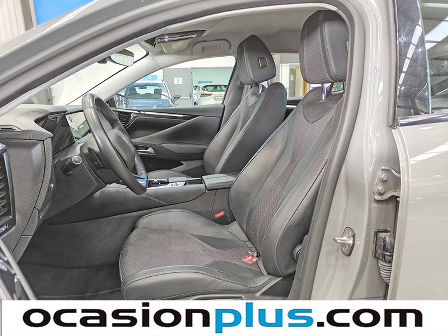 Foto DS DS 4 DS DS4 BlueHDi 130 Trocadero Auto (130 CV)