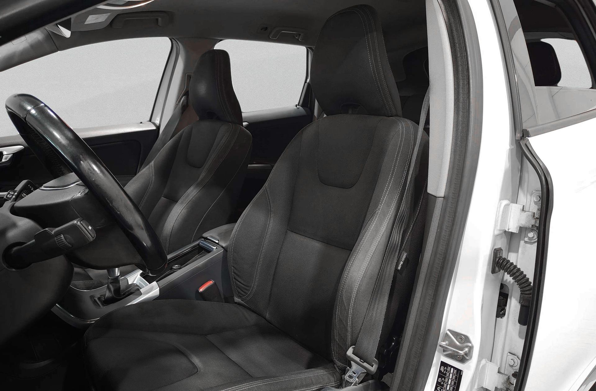 Volvo XC60 D3 Kinetic - foto 10