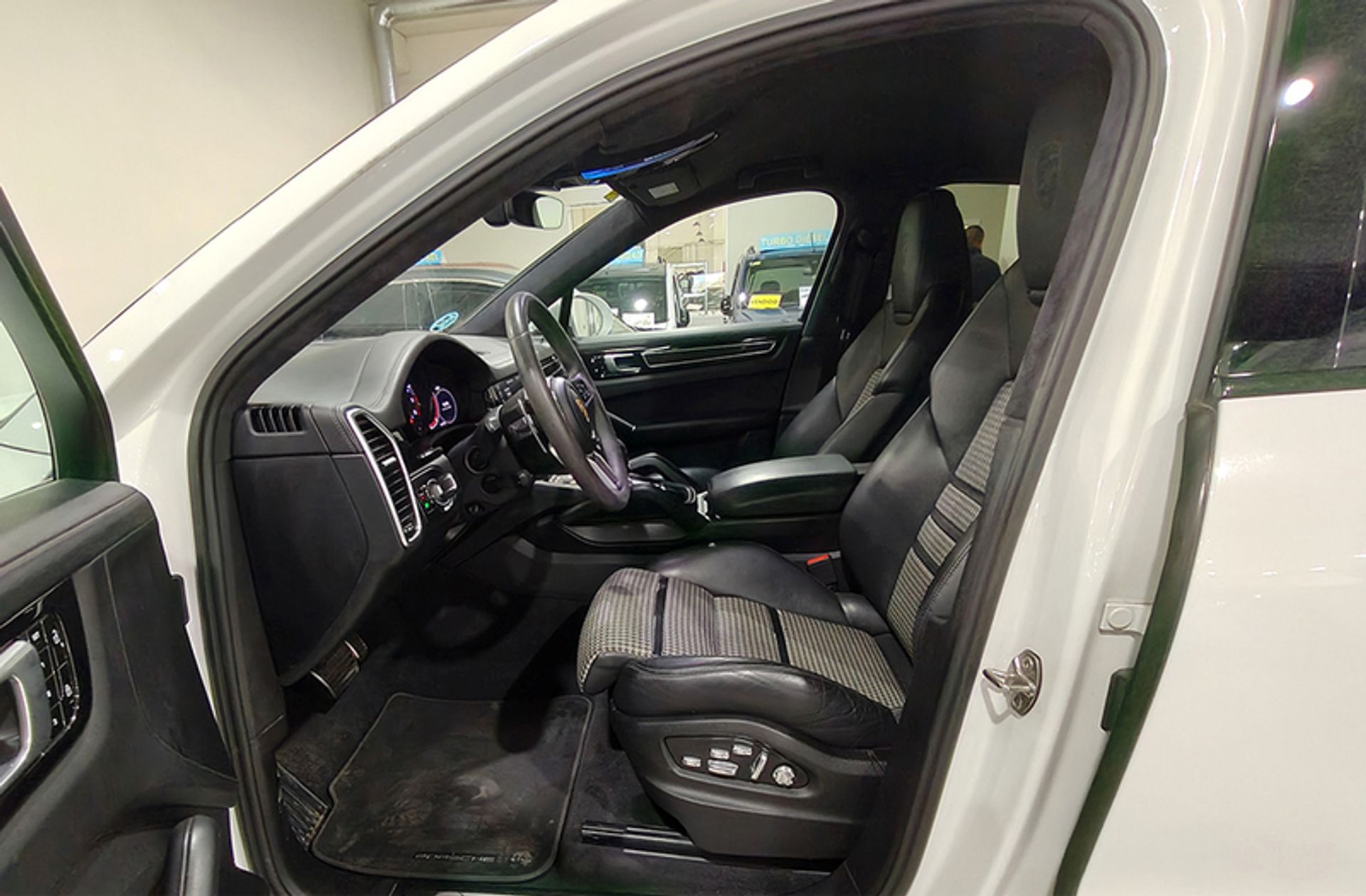 Porsche Cayenne S 4x4 - foto 15