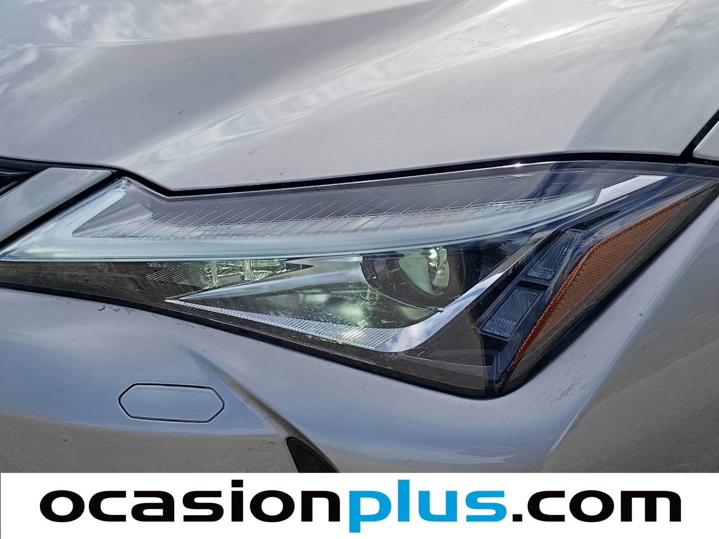 Foto Lexus UX Lexus UX 250h Business 2WD (184 CV)