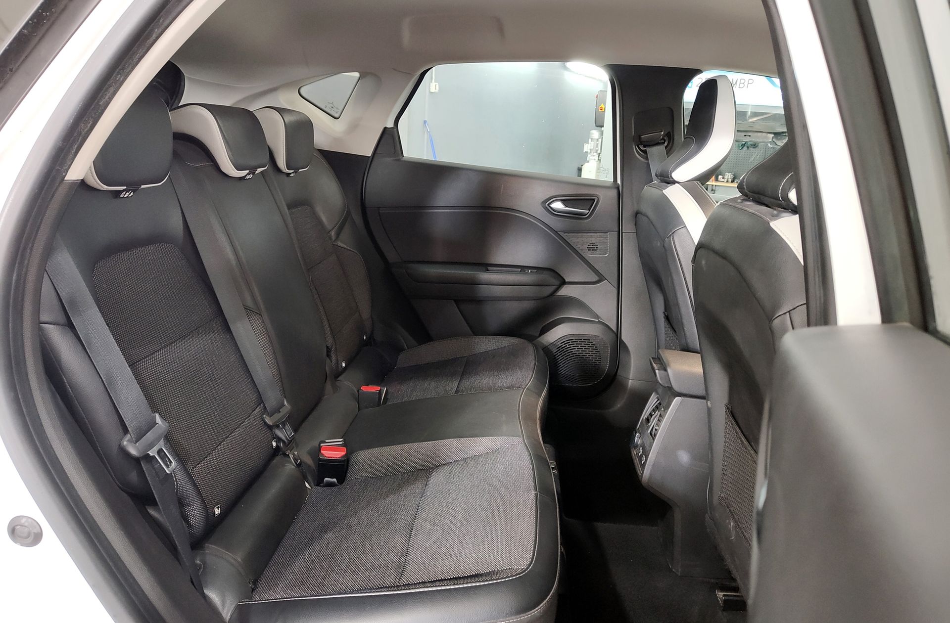 Renault Captur Techno TCe - foto 18