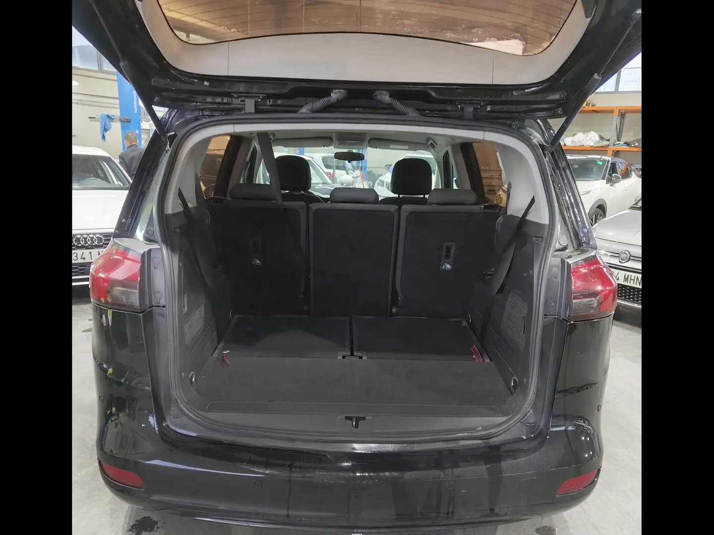 Foto Opel Zafira Opel Zafira 1.4 Turbo S&S Expression (120 CV) 7 PLAZAS