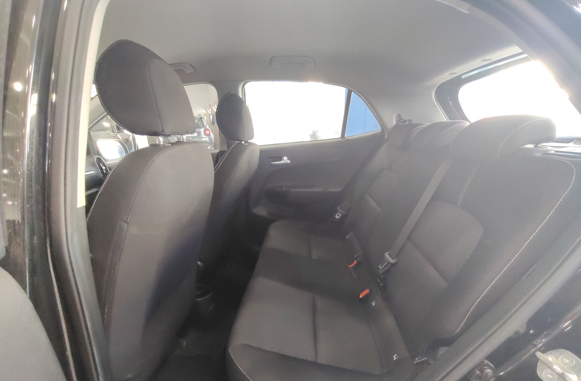 Kia Picanto 1.0 DPi Concept Pack Comfort - foto 9