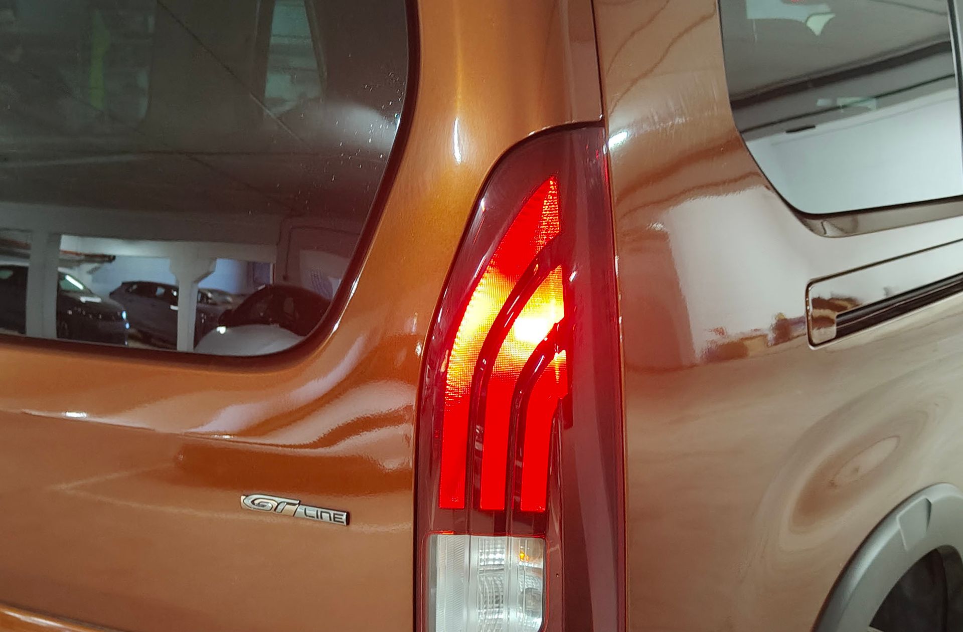 Peugeot Rifter GT Line Long PureTech EAT8 - foto 20