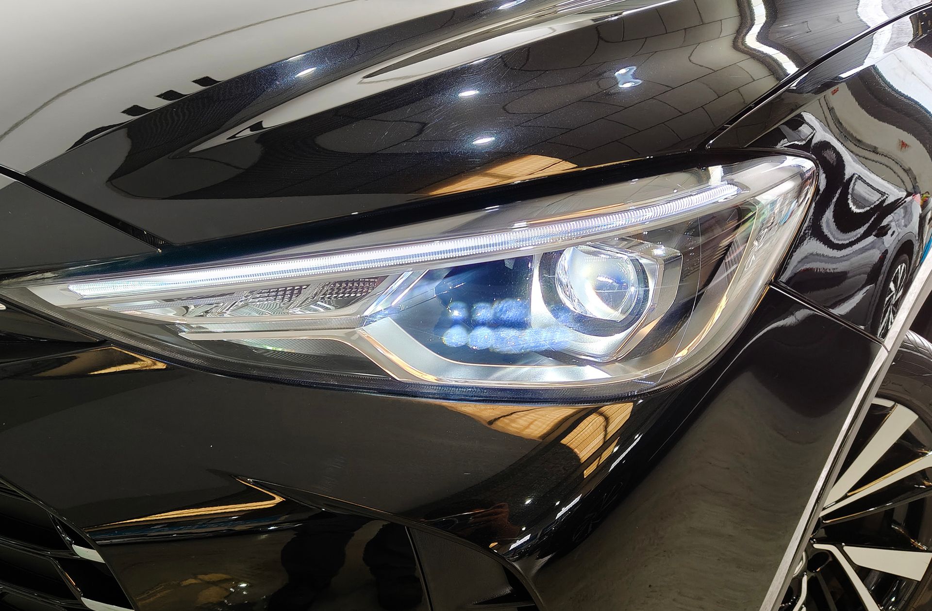 MG ZS 1.5 Hybrid+ Luxury - foto 16