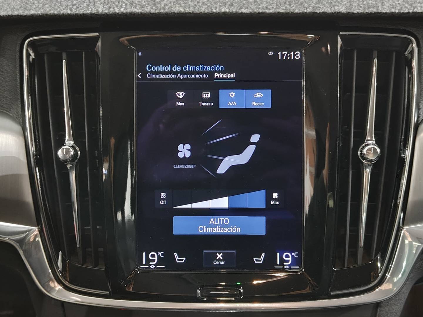 Foto Volvo S90 Volvo S90 2.0 D4 Momentum Auto (190 CV)